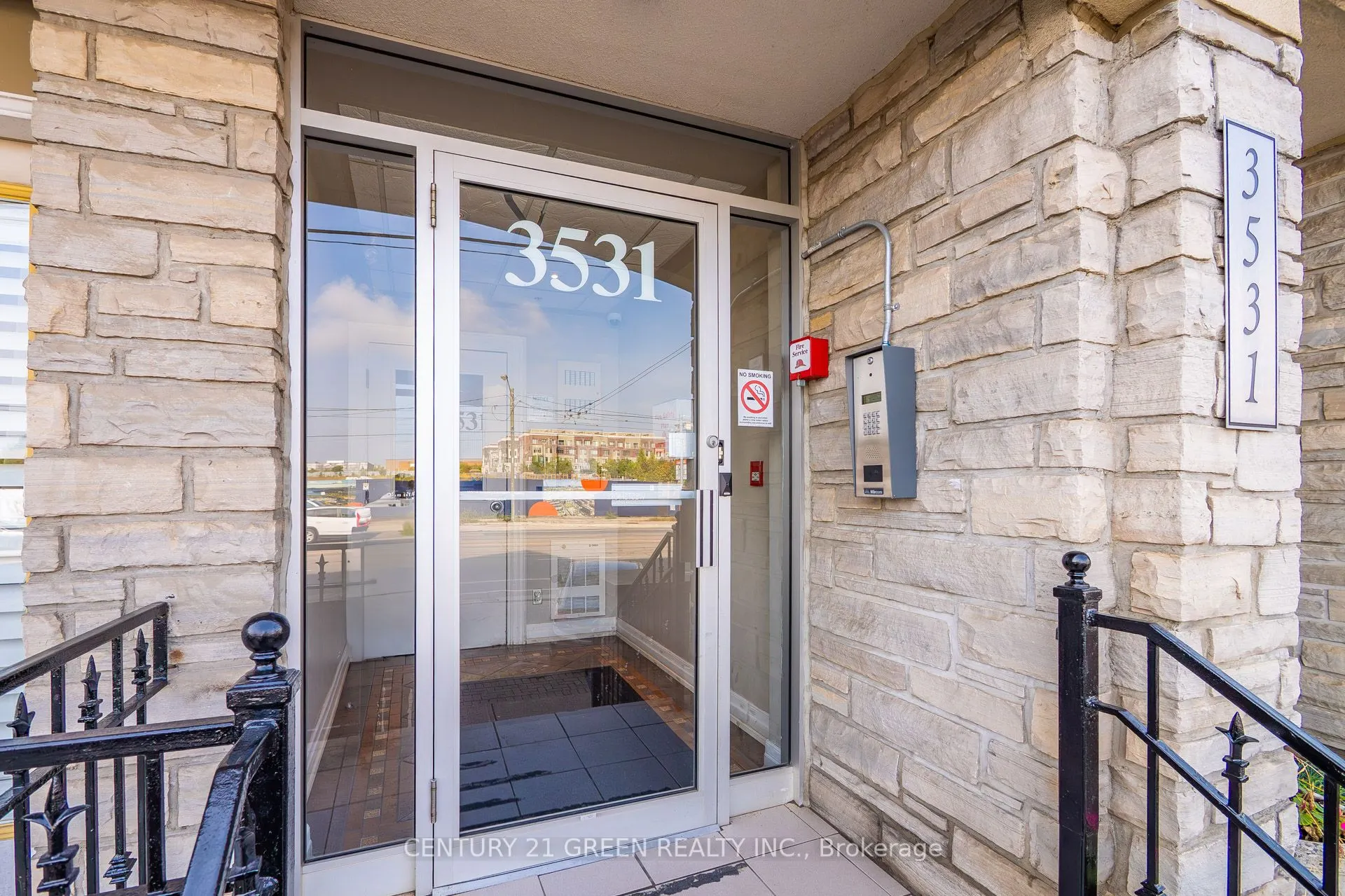 3531 Lake Shore Boulevard W, #316