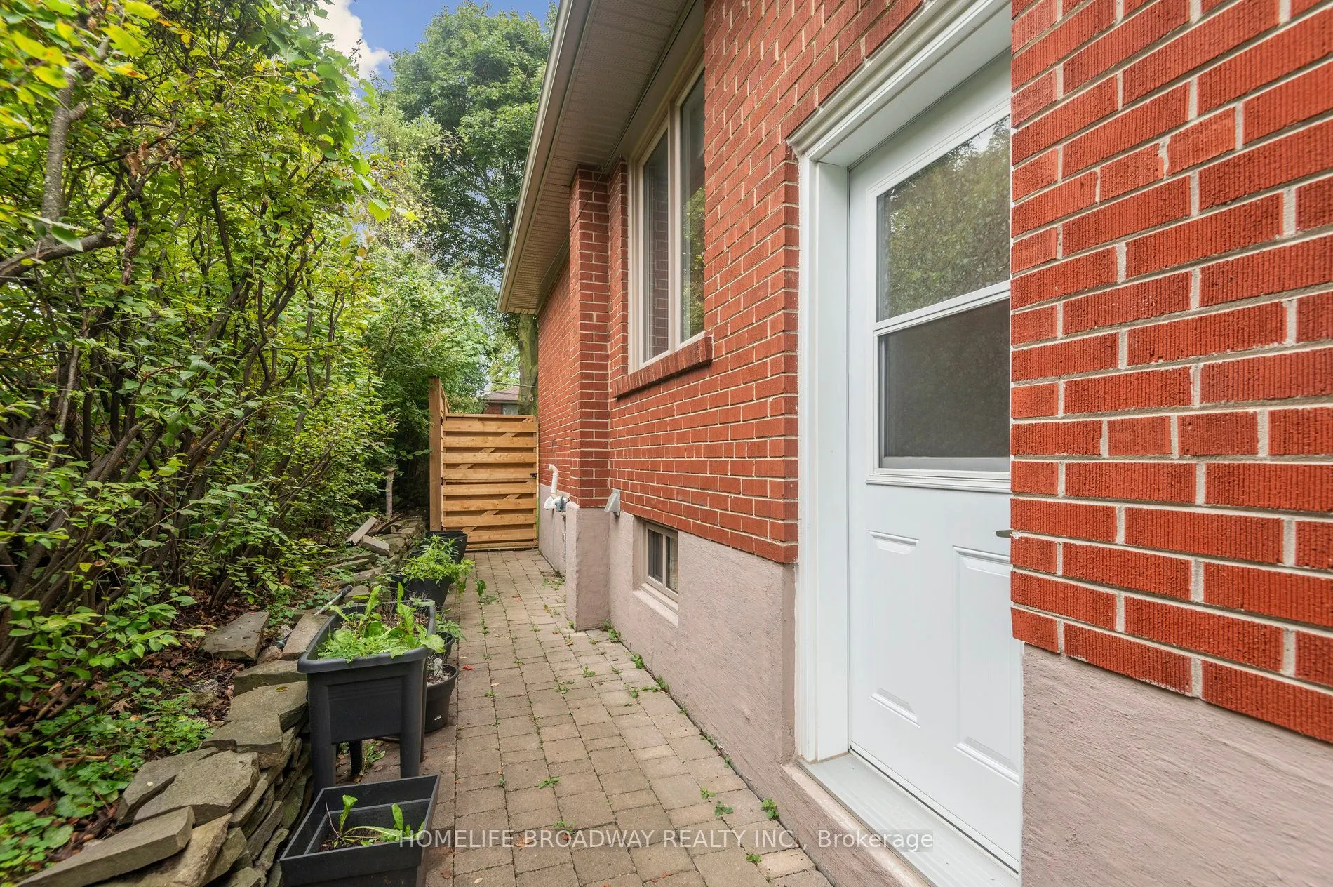17 Jill Crescent