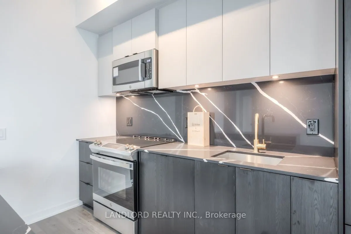 285 Dufferin Street, #1215