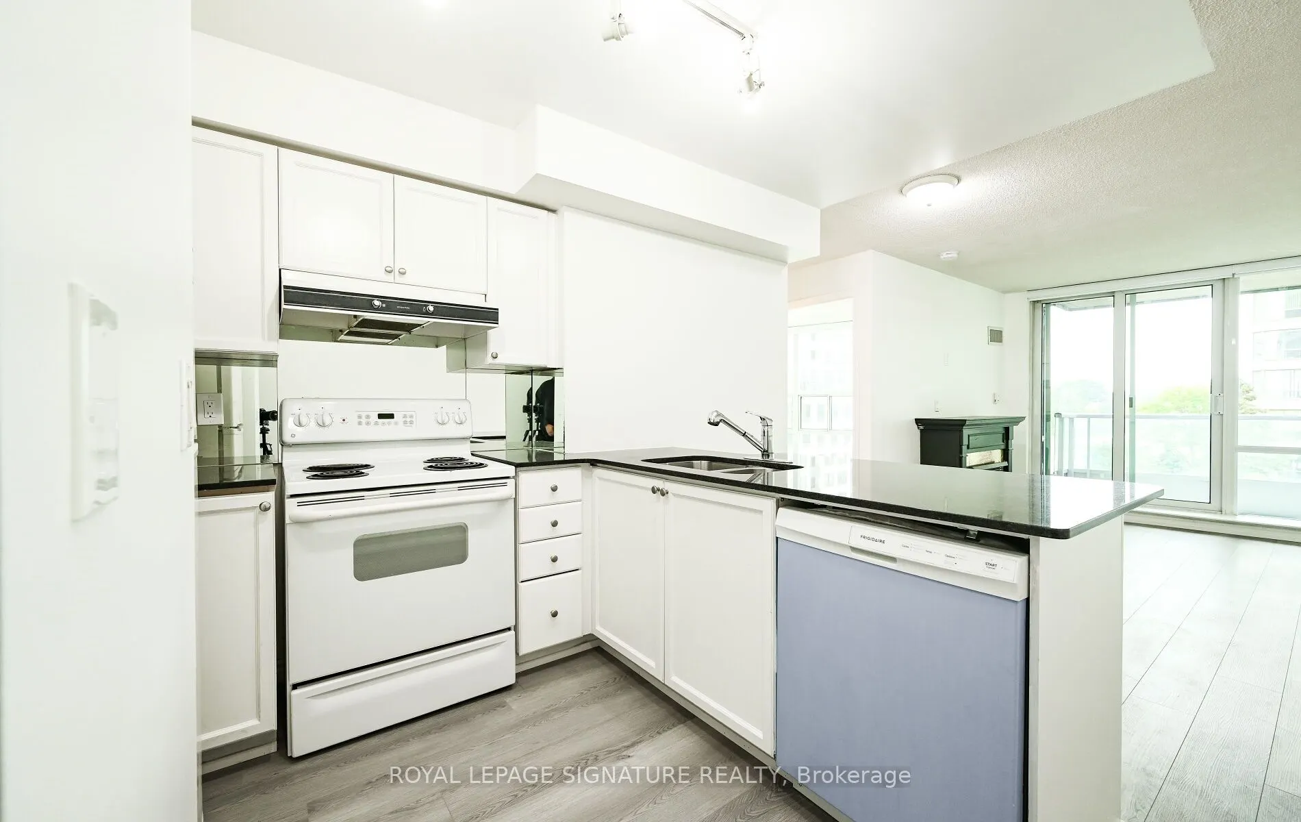 33 Elm Drive, #503