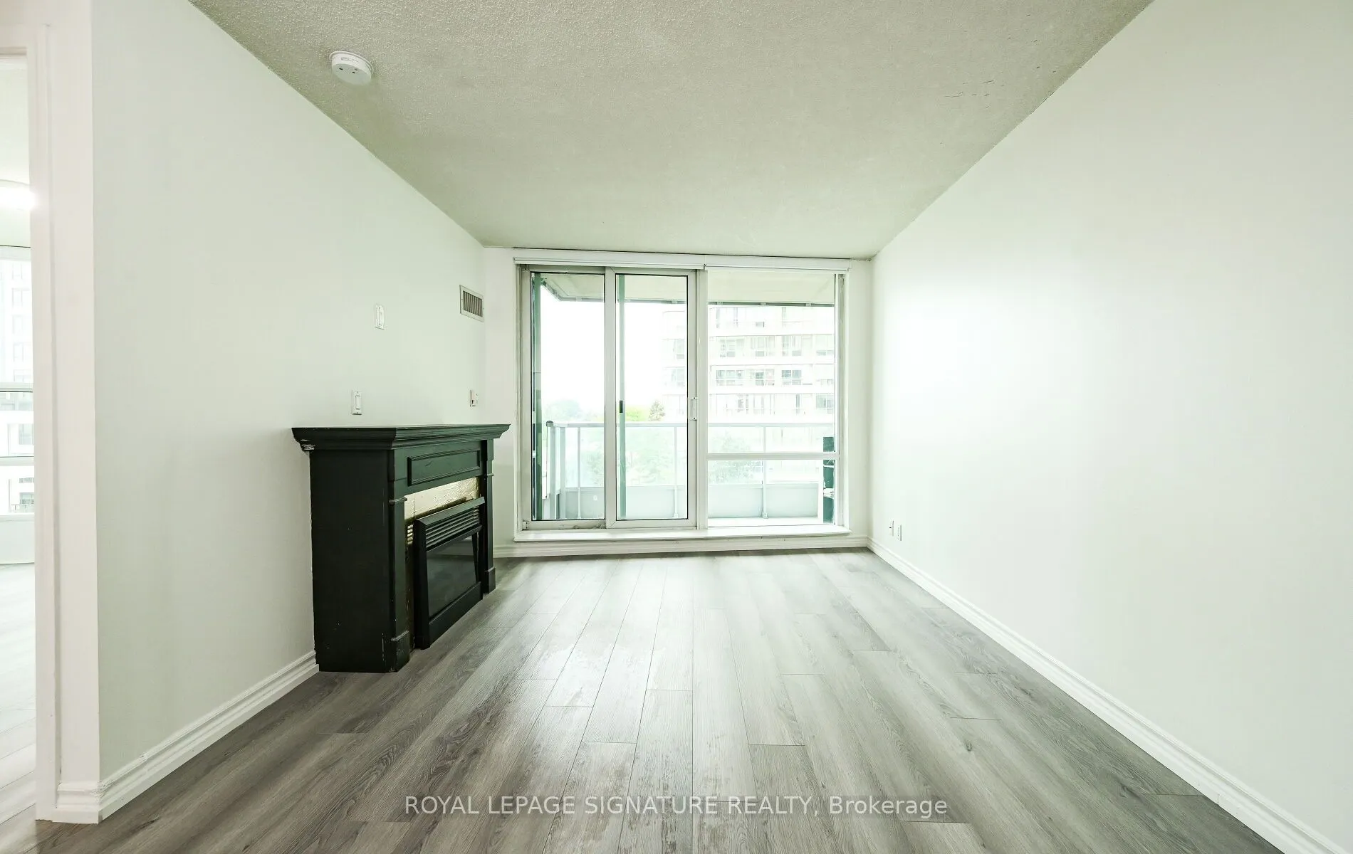 33 Elm Drive, #503