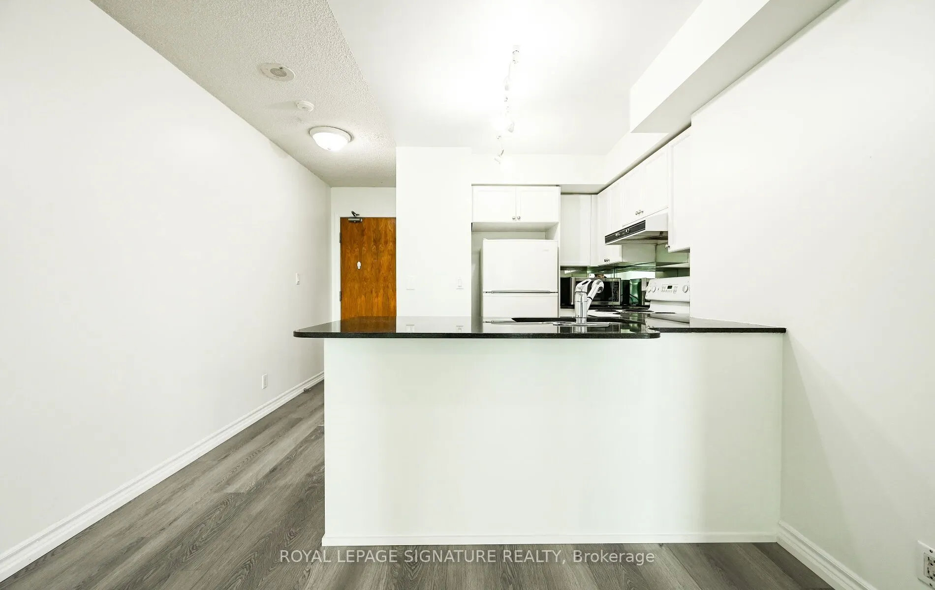 33 Elm Drive, #503
