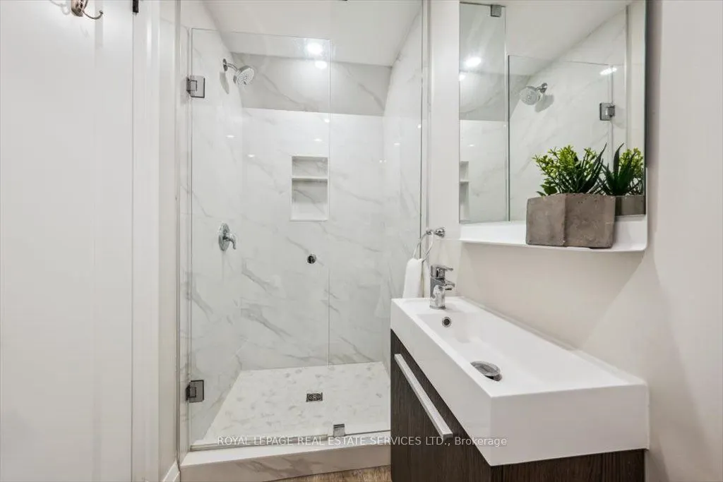 1520 Lancaster Drive, #137
