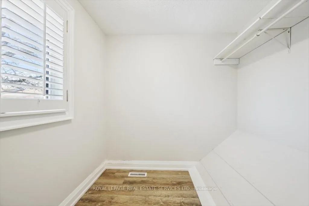 1520 Lancaster Drive, #137