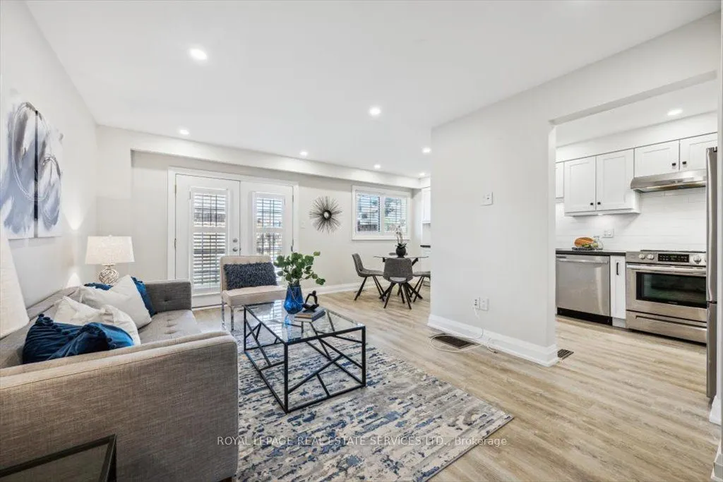 1520 Lancaster Drive, #137