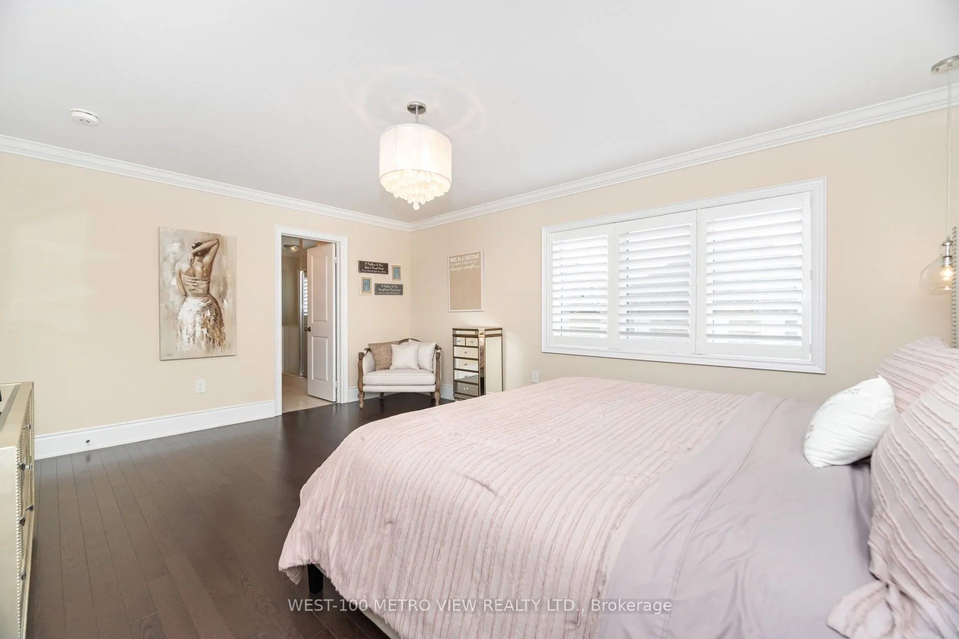 4 Ivor Crescent