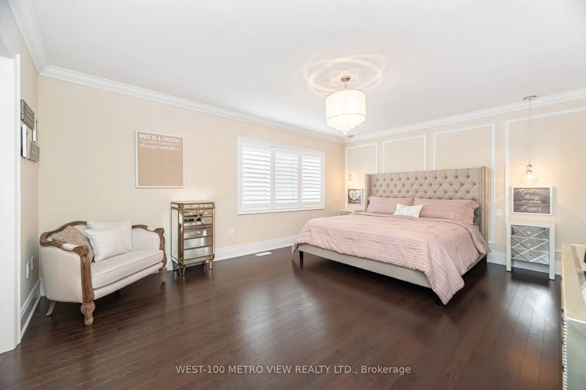 4 Ivor Crescent