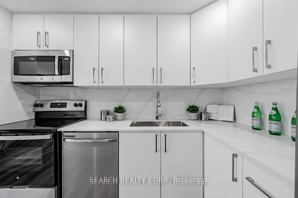 3590 Kaneff Crescent, #1108