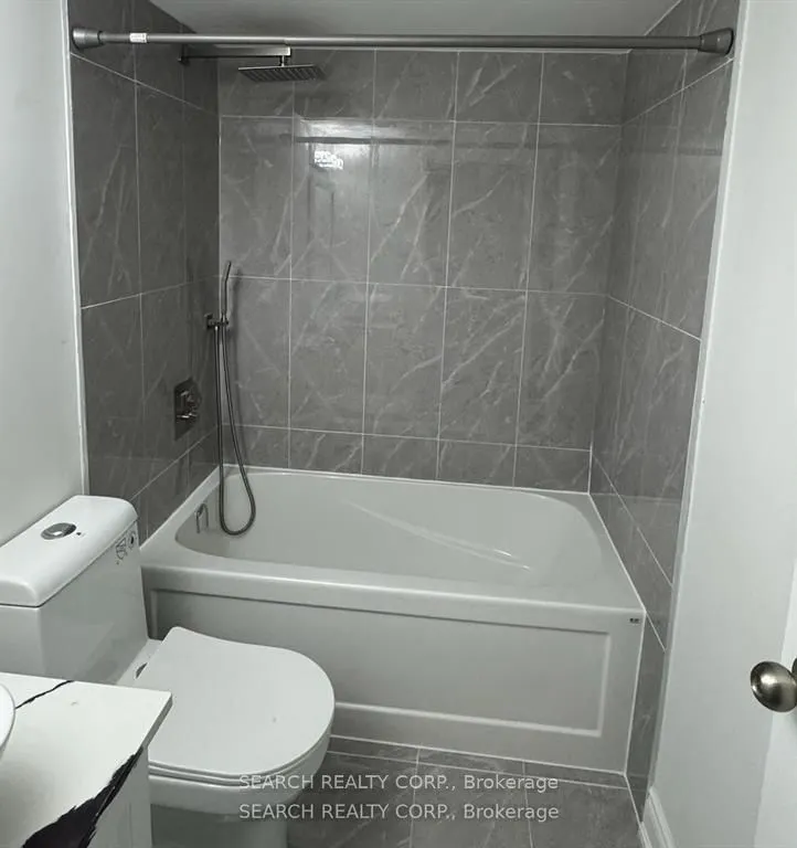 3590 Kaneff Crescent, #1108