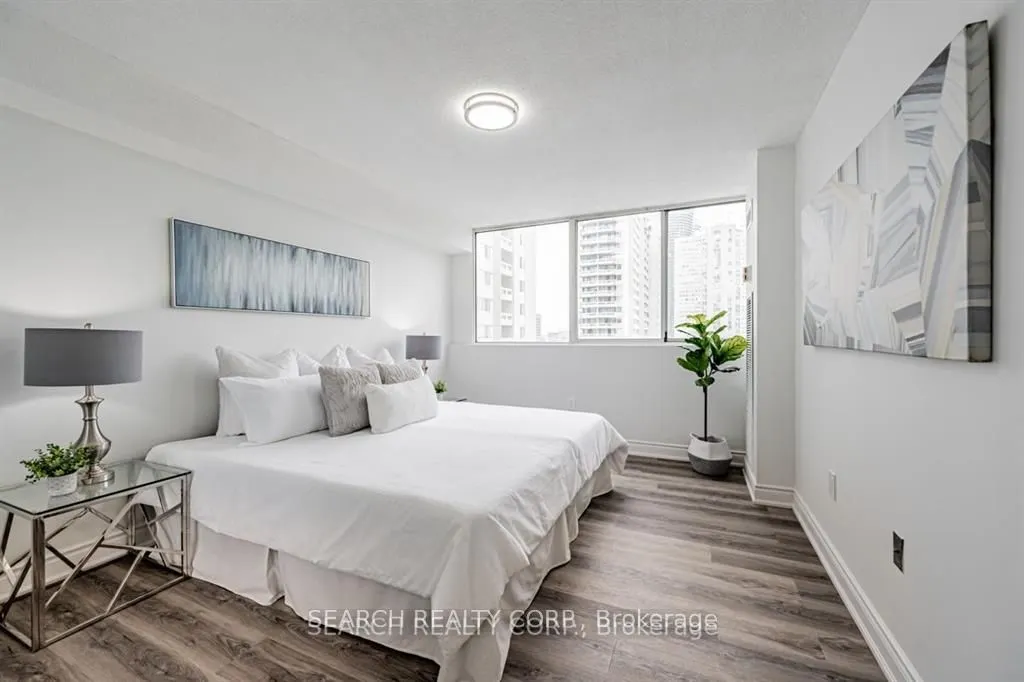 3590 Kaneff Crescent, #1108