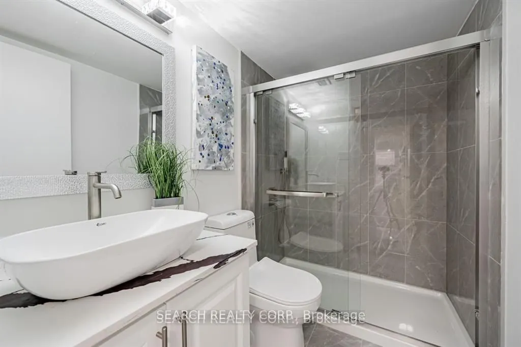 3590 Kaneff Crescent, #1108