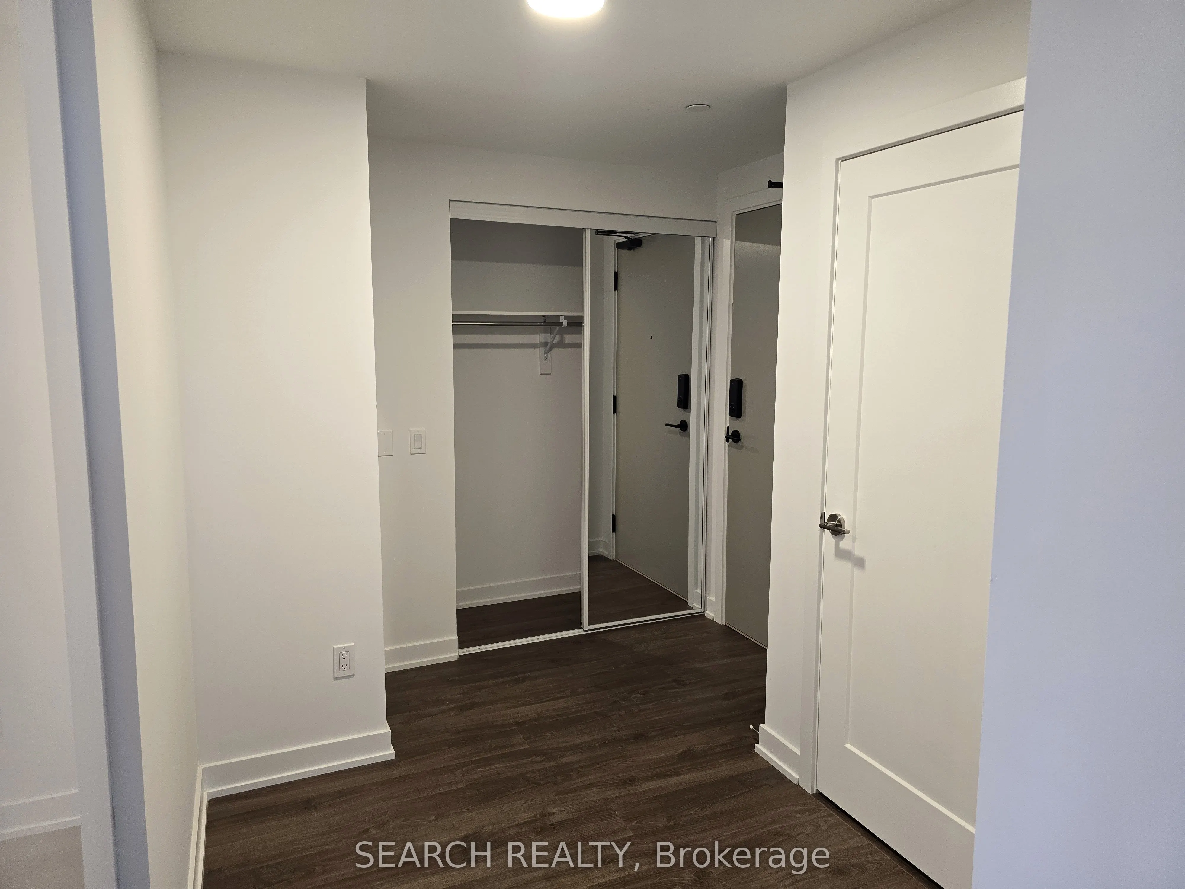 5105 Hurontario Street, #2102