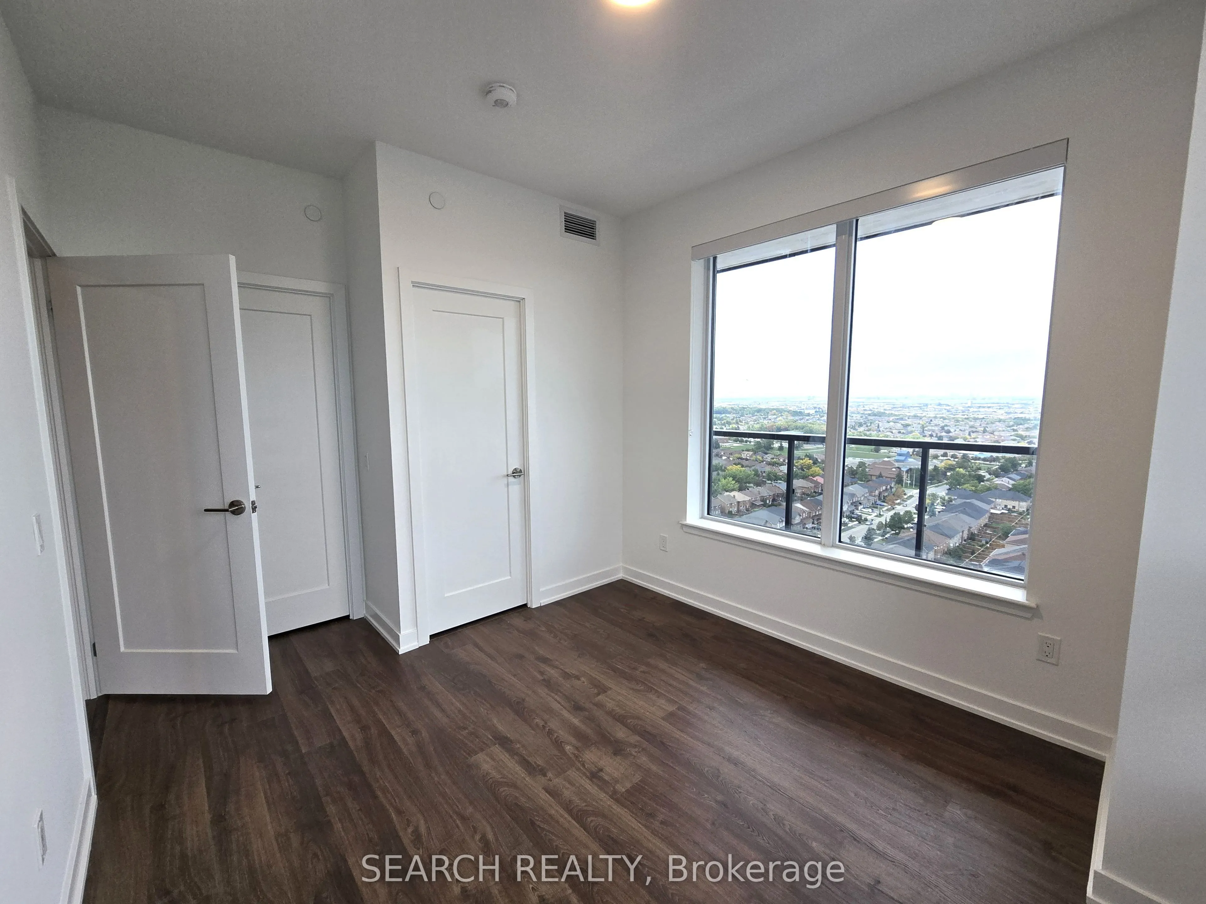 5105 Hurontario Street, #2102