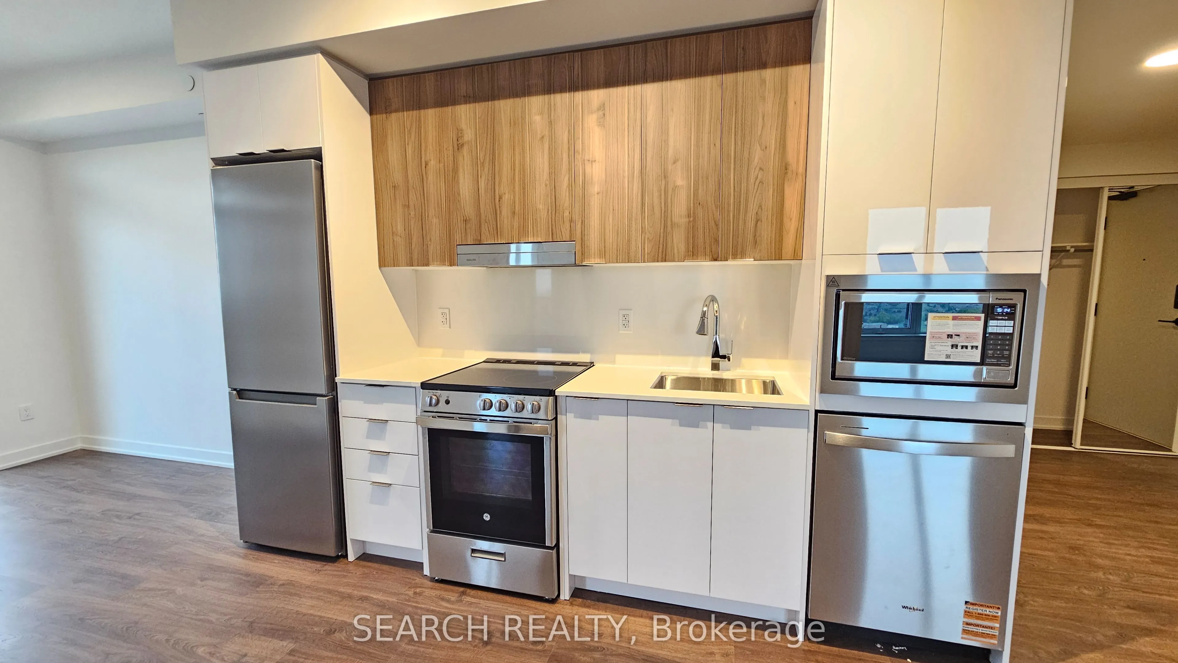 5105 Hurontario Street, #2102