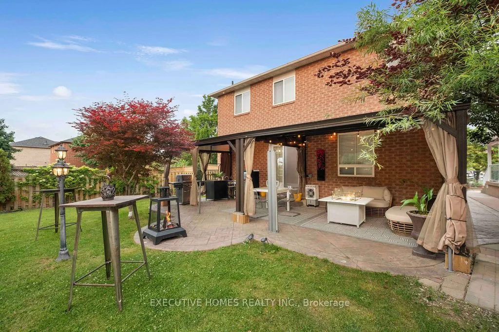 8 Shallimar Court