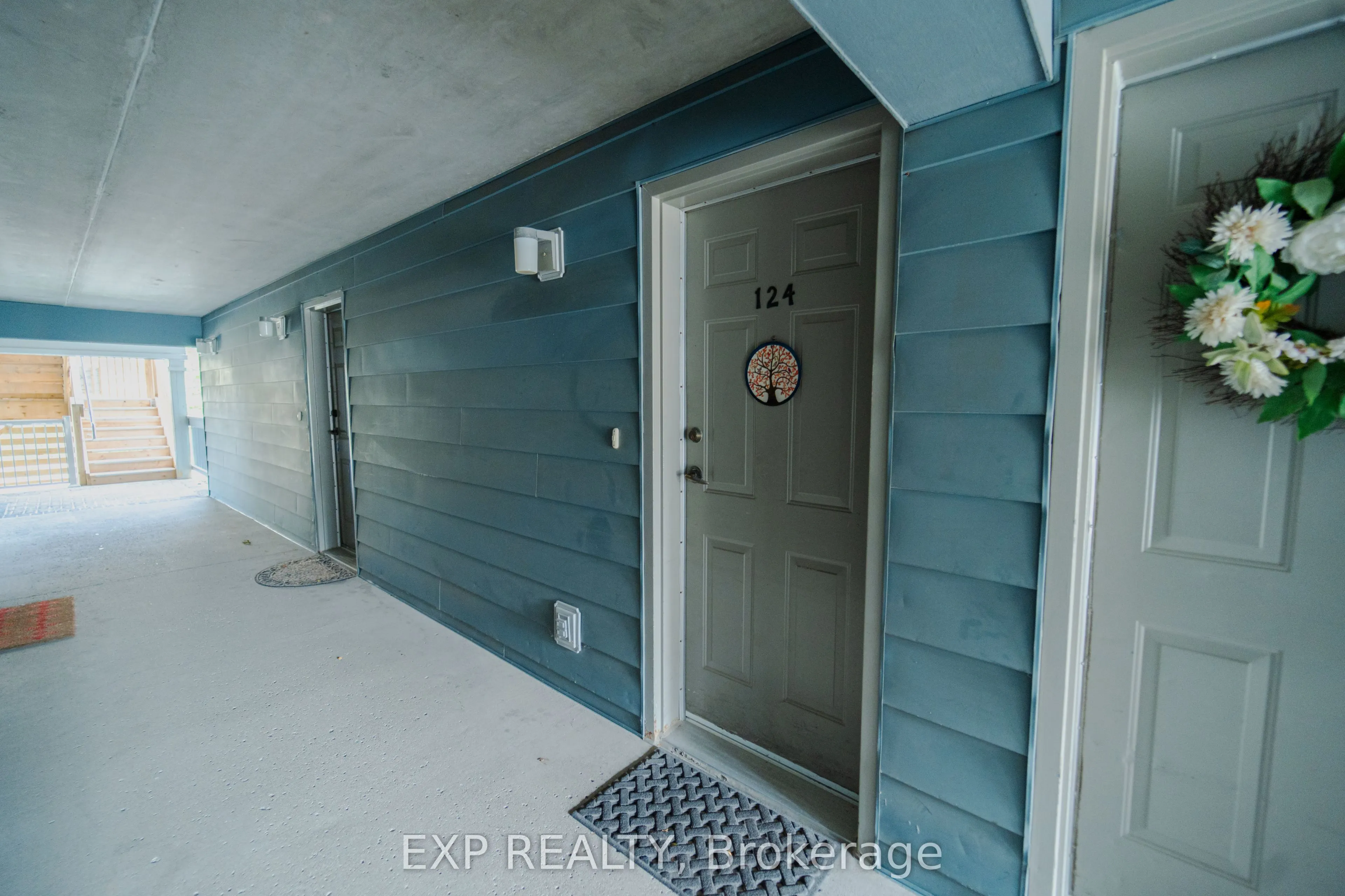 2010 CLEAVER Avenue, #124