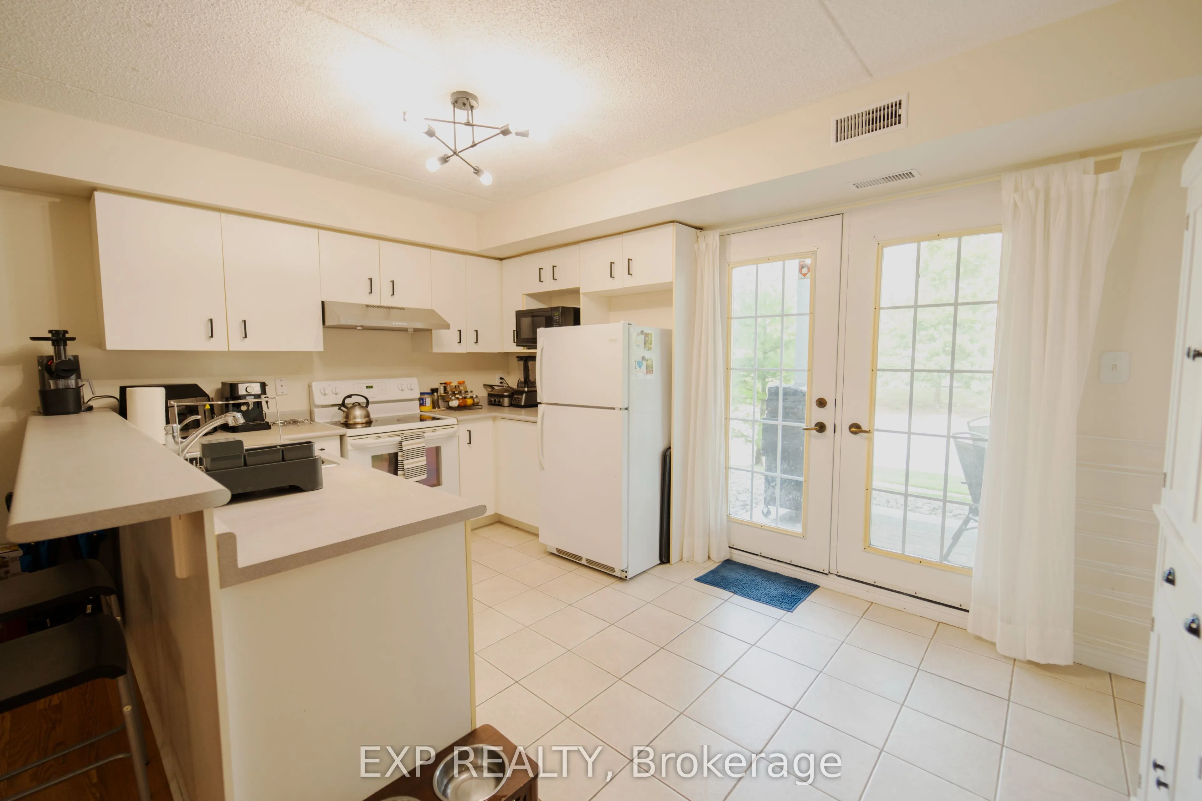 2010 CLEAVER Avenue, #124