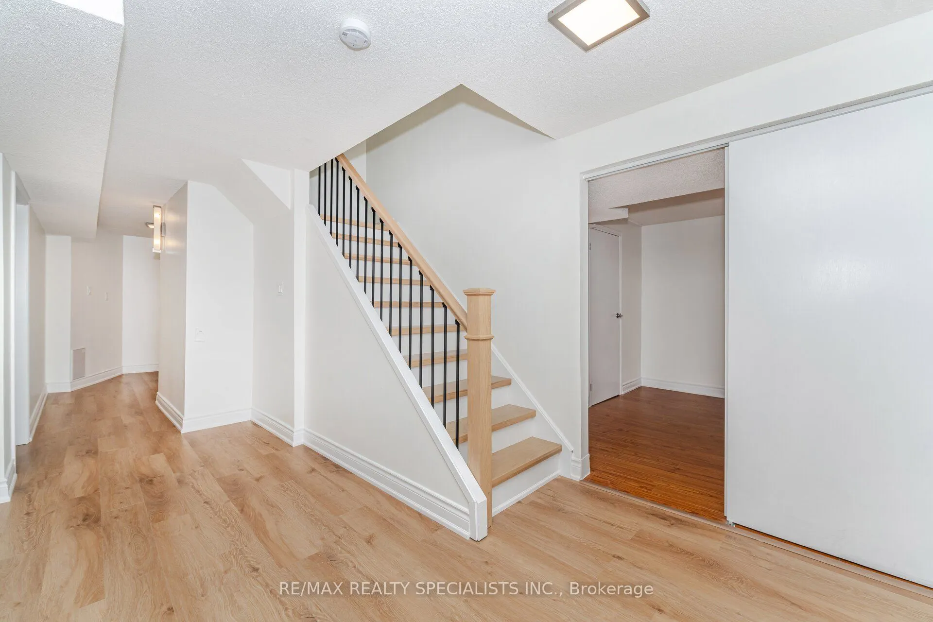 5274 Huntingfield Drive