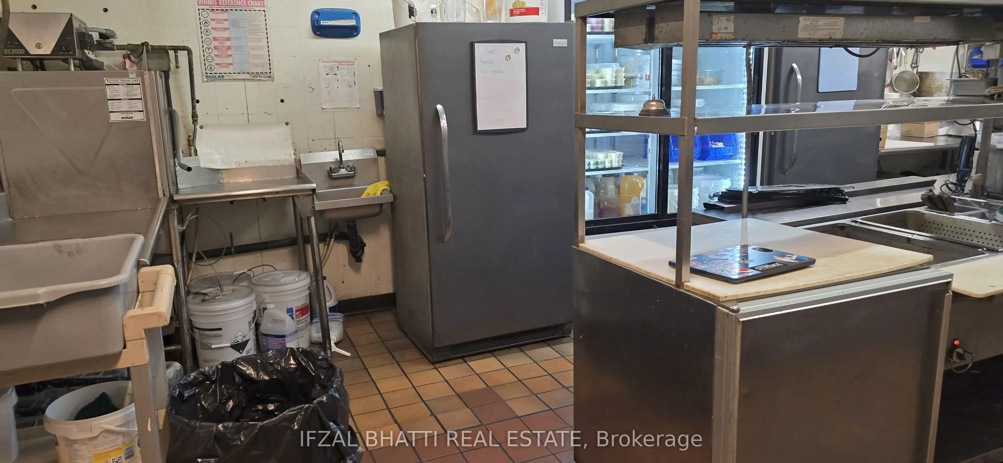 3200 Erin Mills Parkway, #9