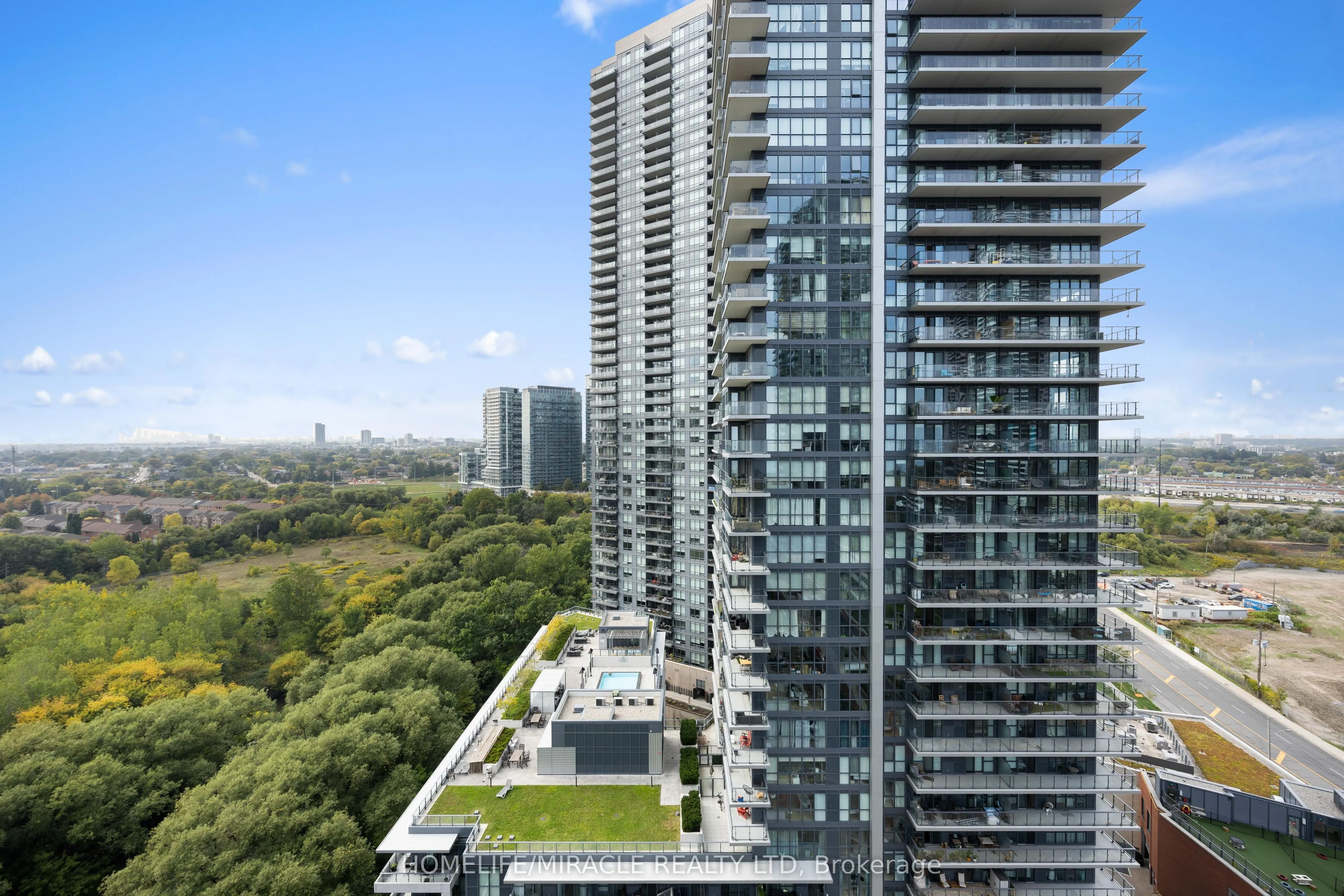 2220 Lakeshore Boulevard W, #2004