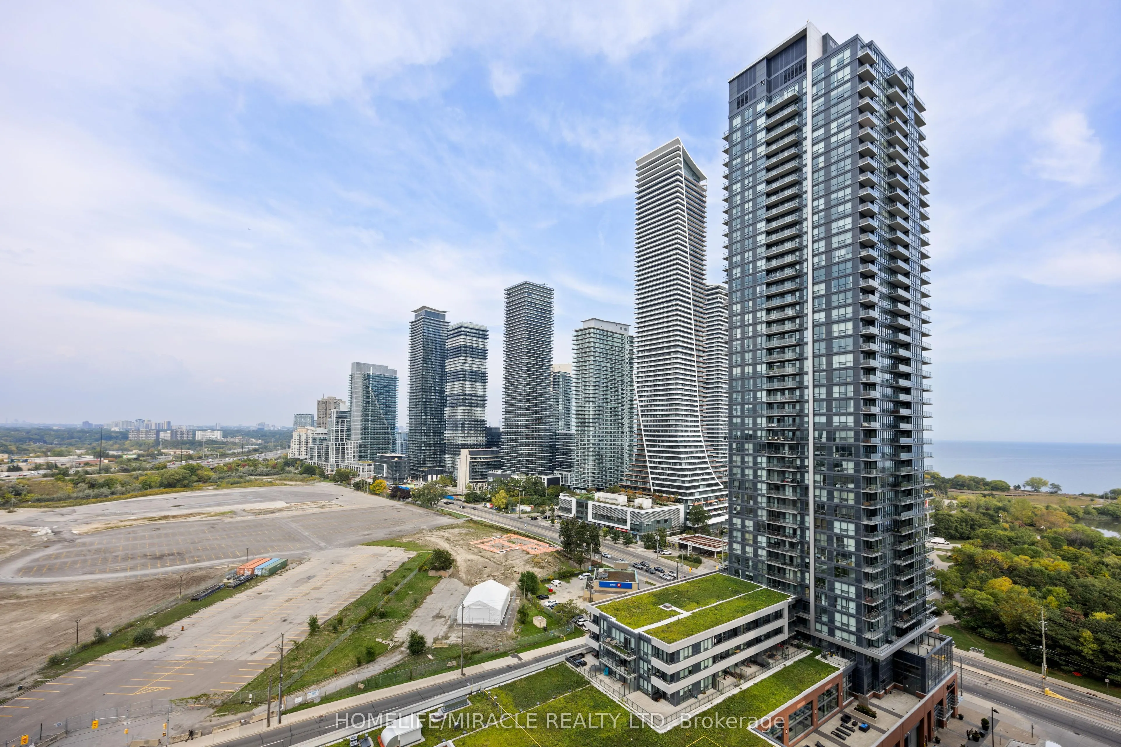 2220 Lakeshore Boulevard W, #2004