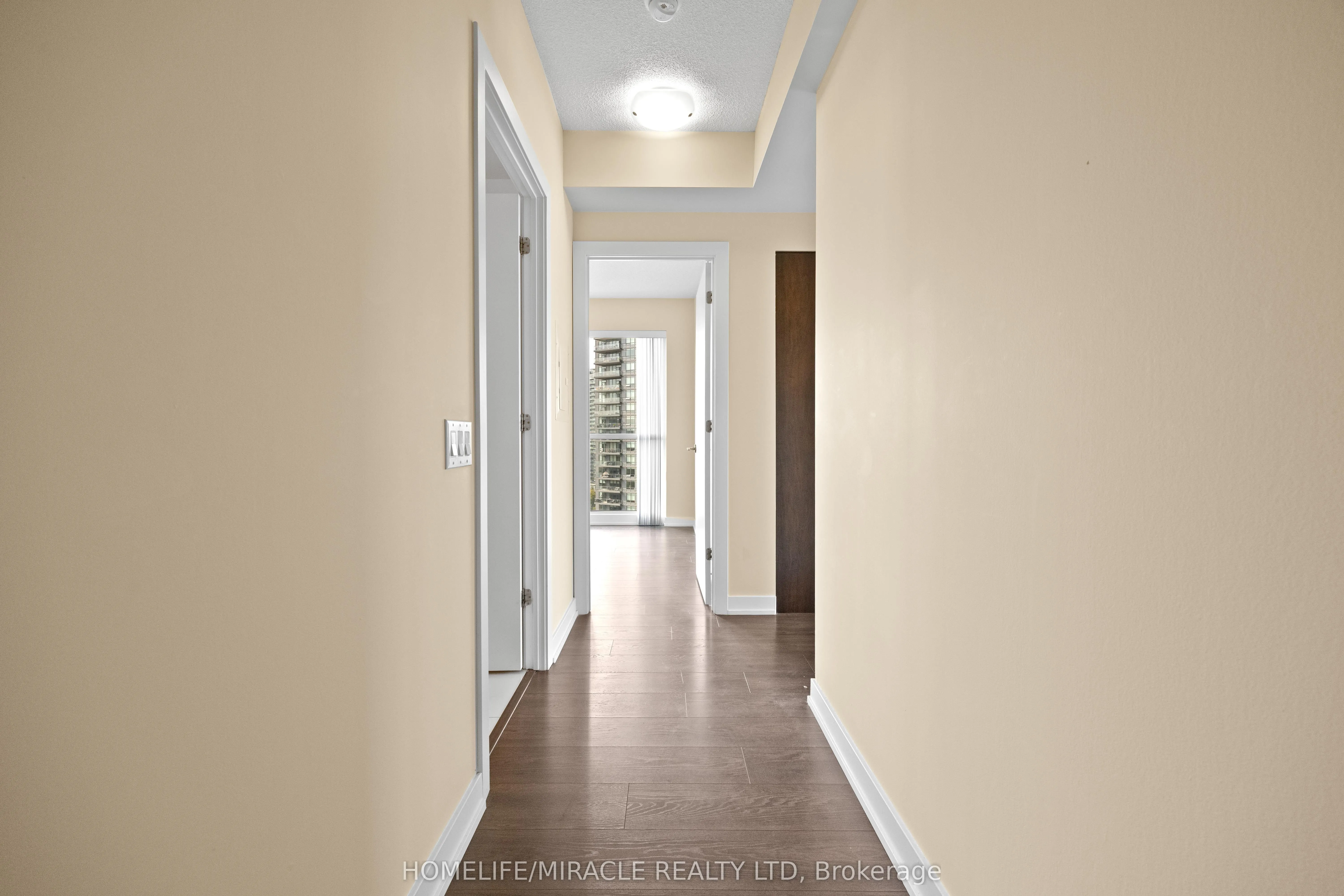 2220 Lakeshore Boulevard W, #2004