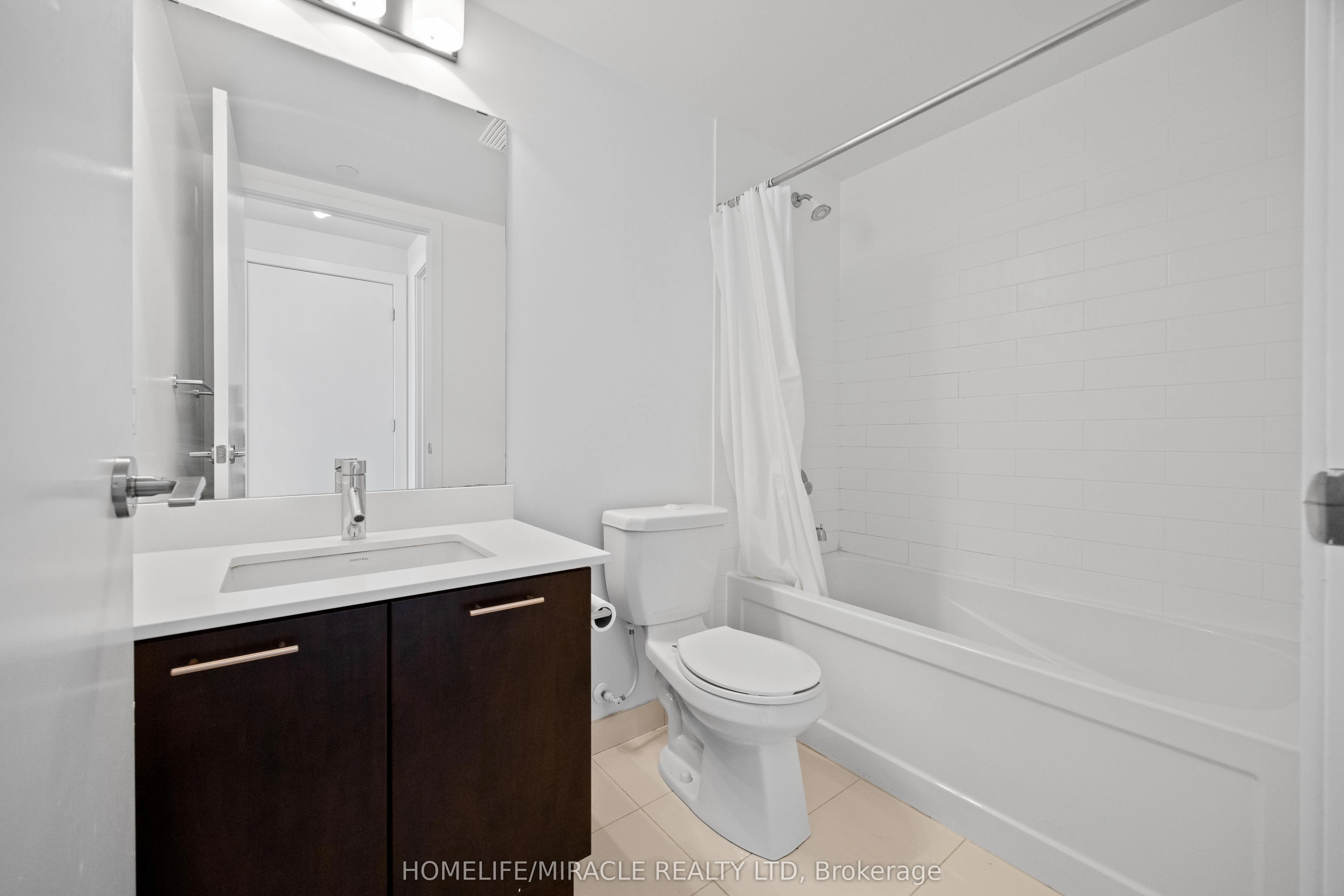 2220 Lakeshore Boulevard W, #2004