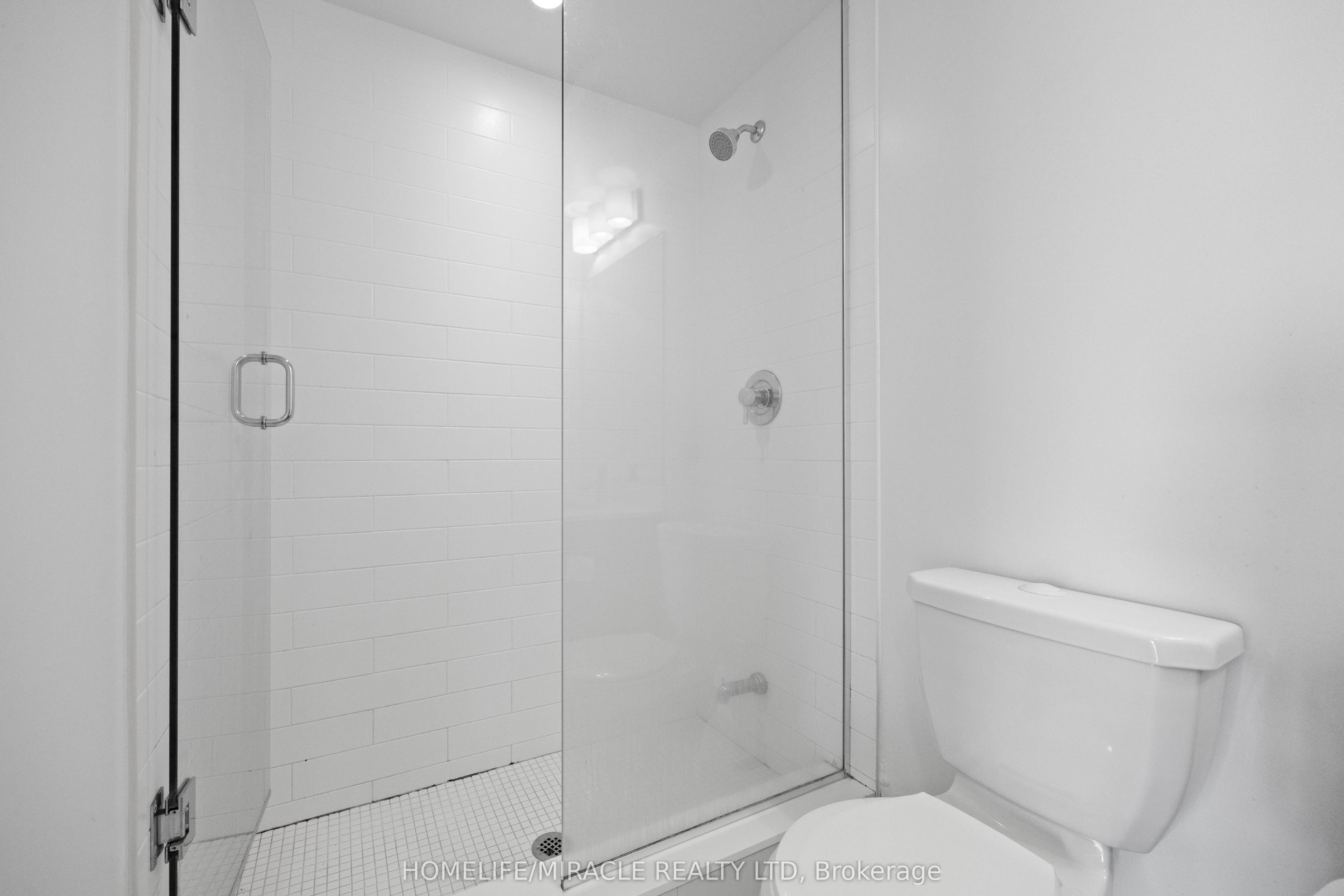 2220 Lakeshore Boulevard W, #2004