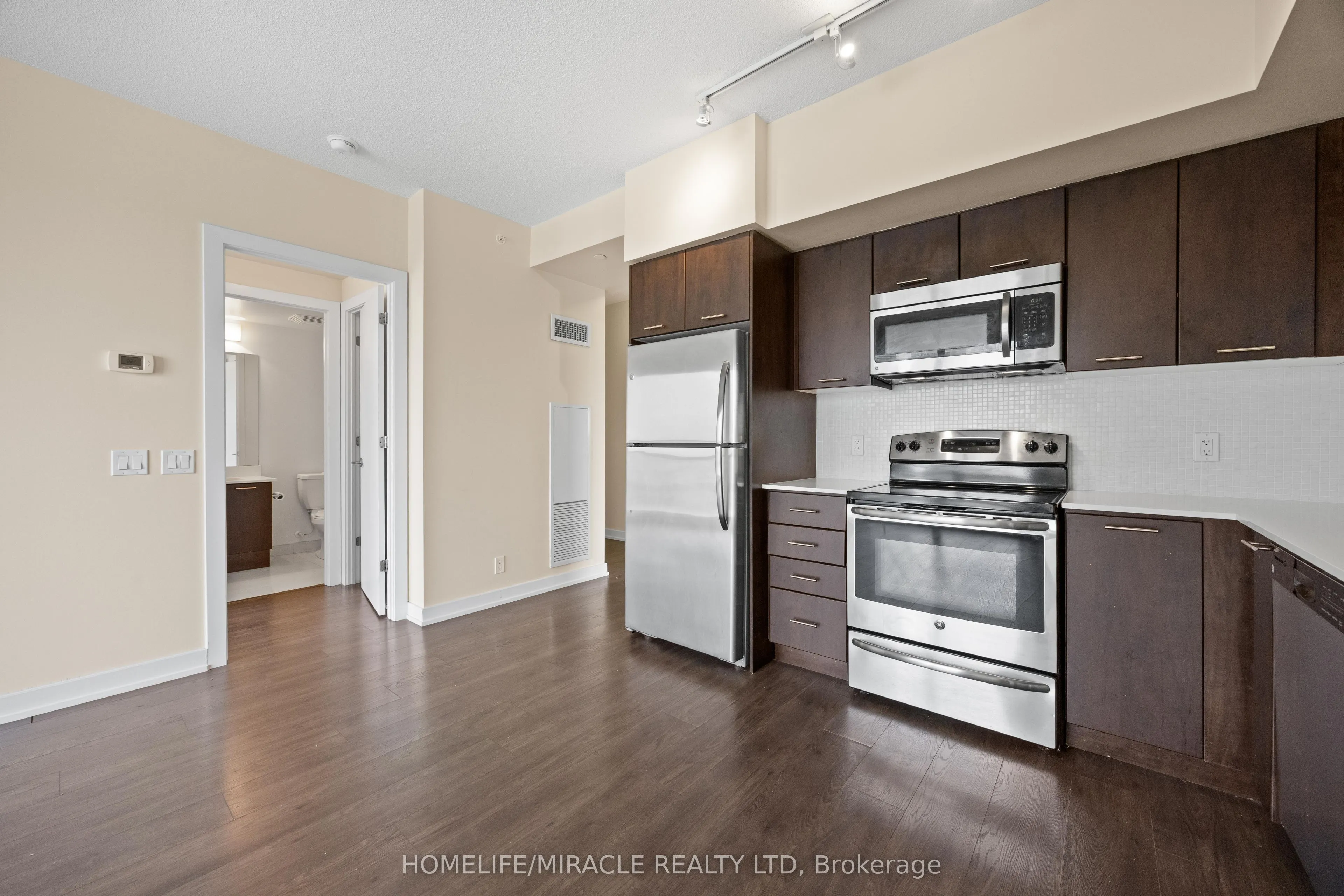 2220 Lakeshore Boulevard W, #2004