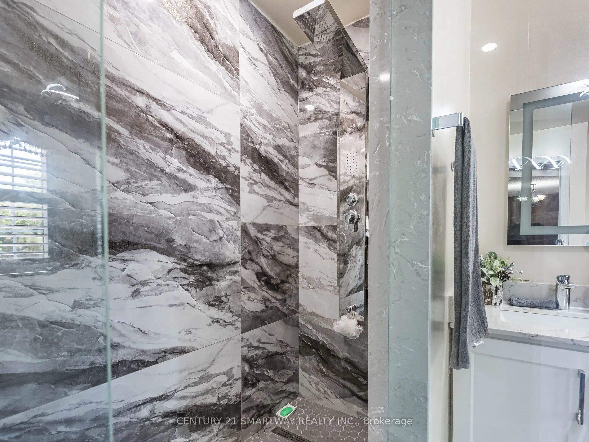 38 Bottlebrush Drive