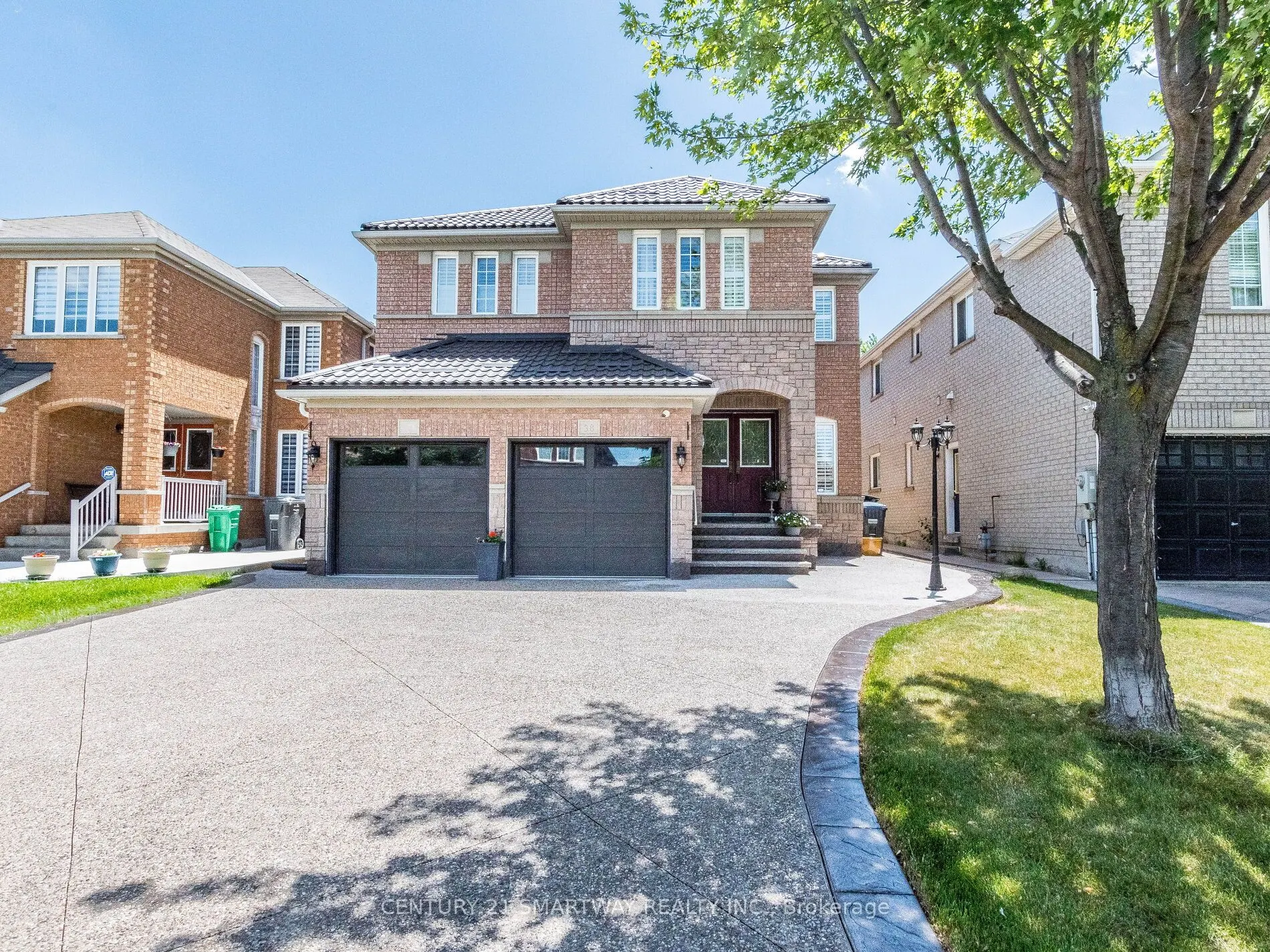 38 Bottlebrush Drive