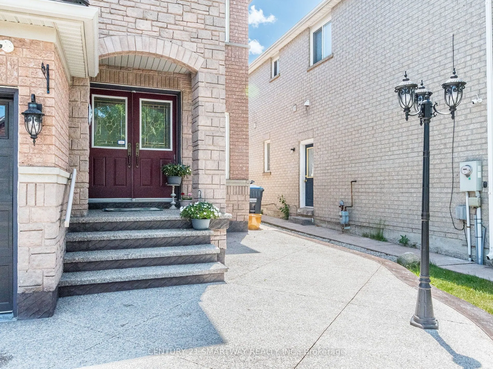 38 Bottlebrush Drive
