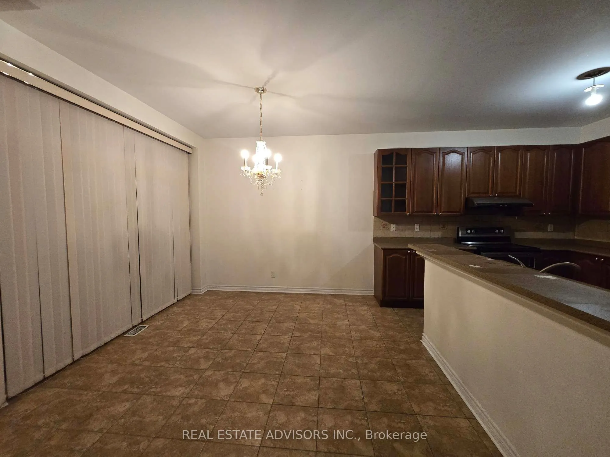 3208 Countess Crescent