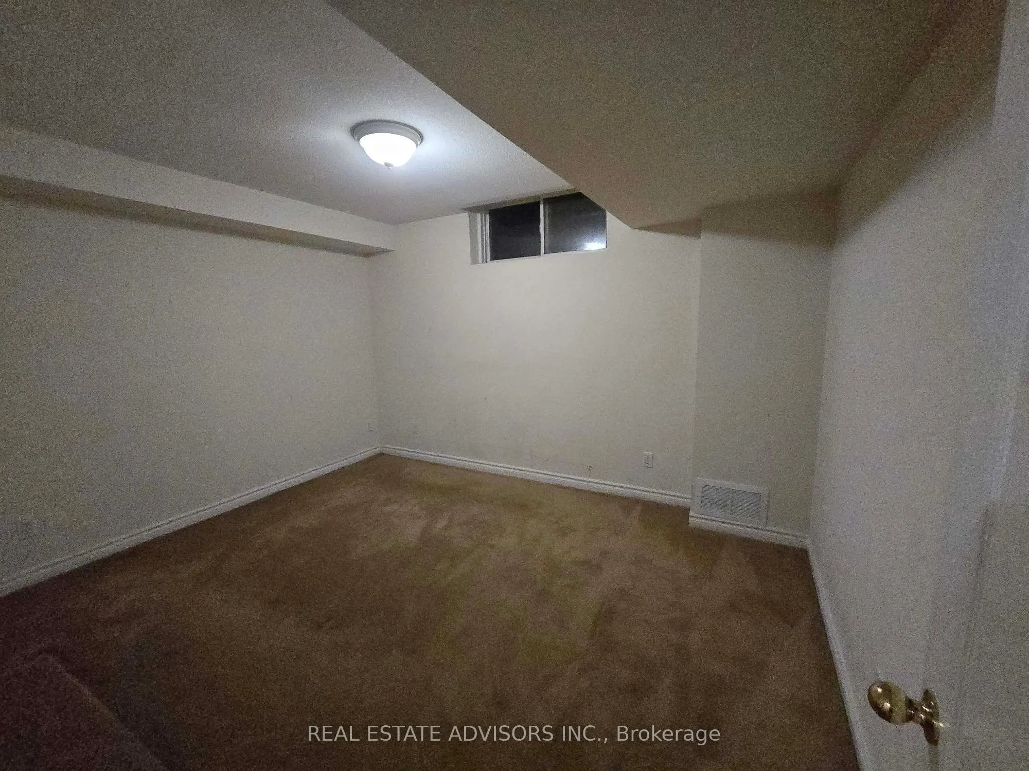 3208 Countess Crescent