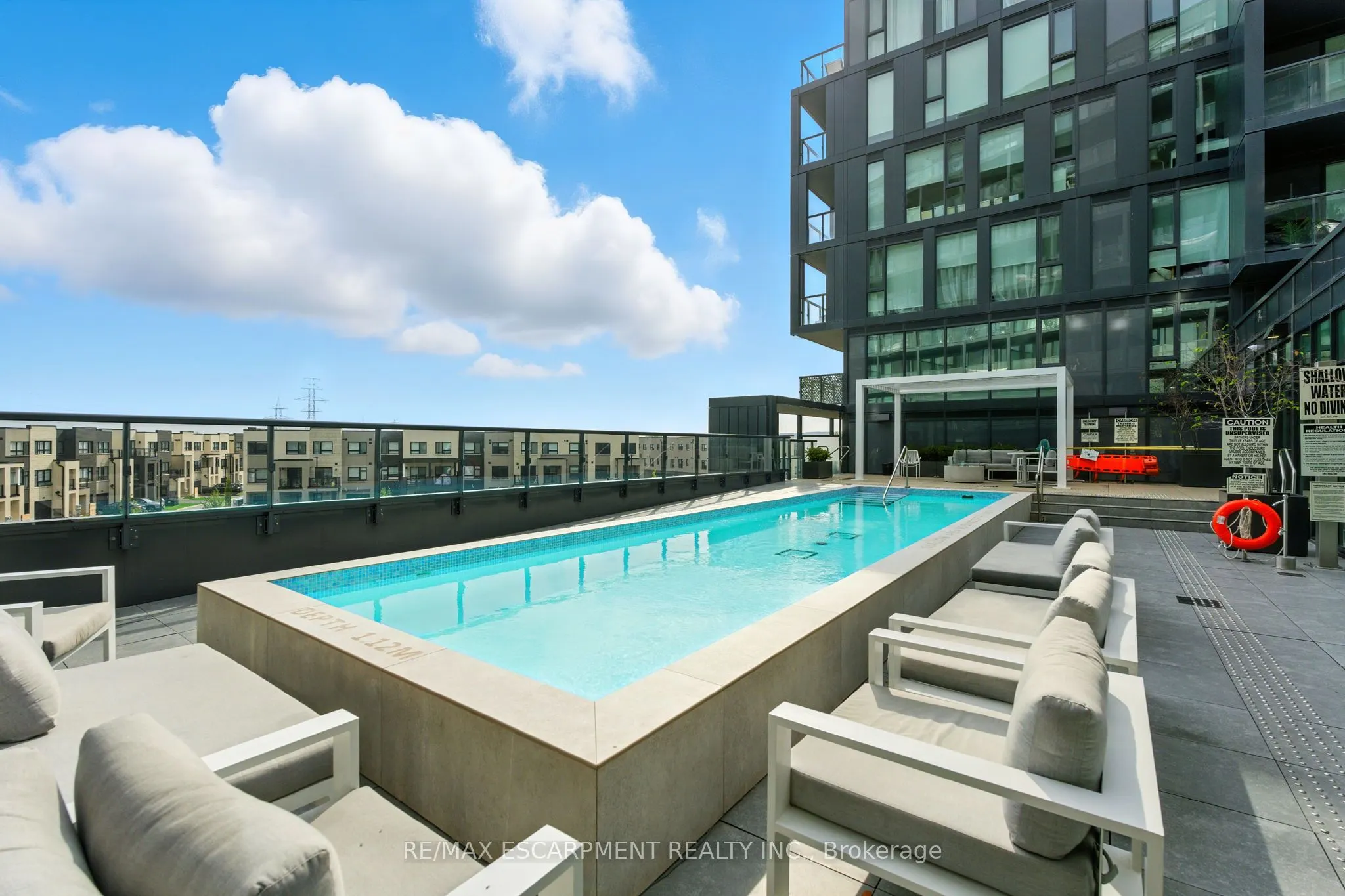 3210 DAKOTA Common, #A220