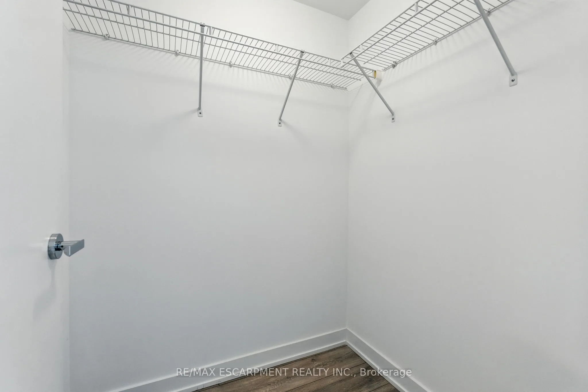 3210 DAKOTA Common, #A220