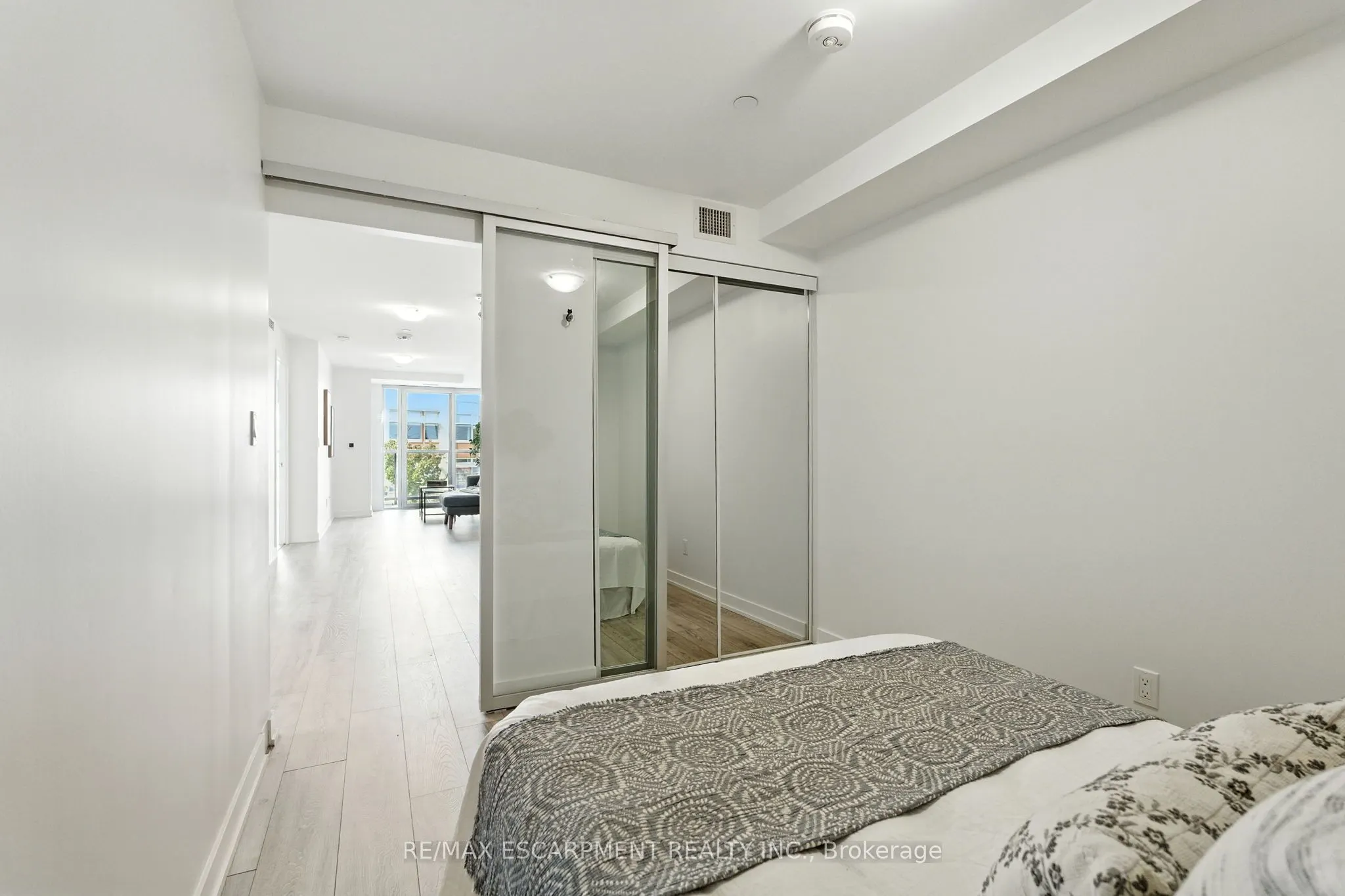 3210 DAKOTA Common, #A220