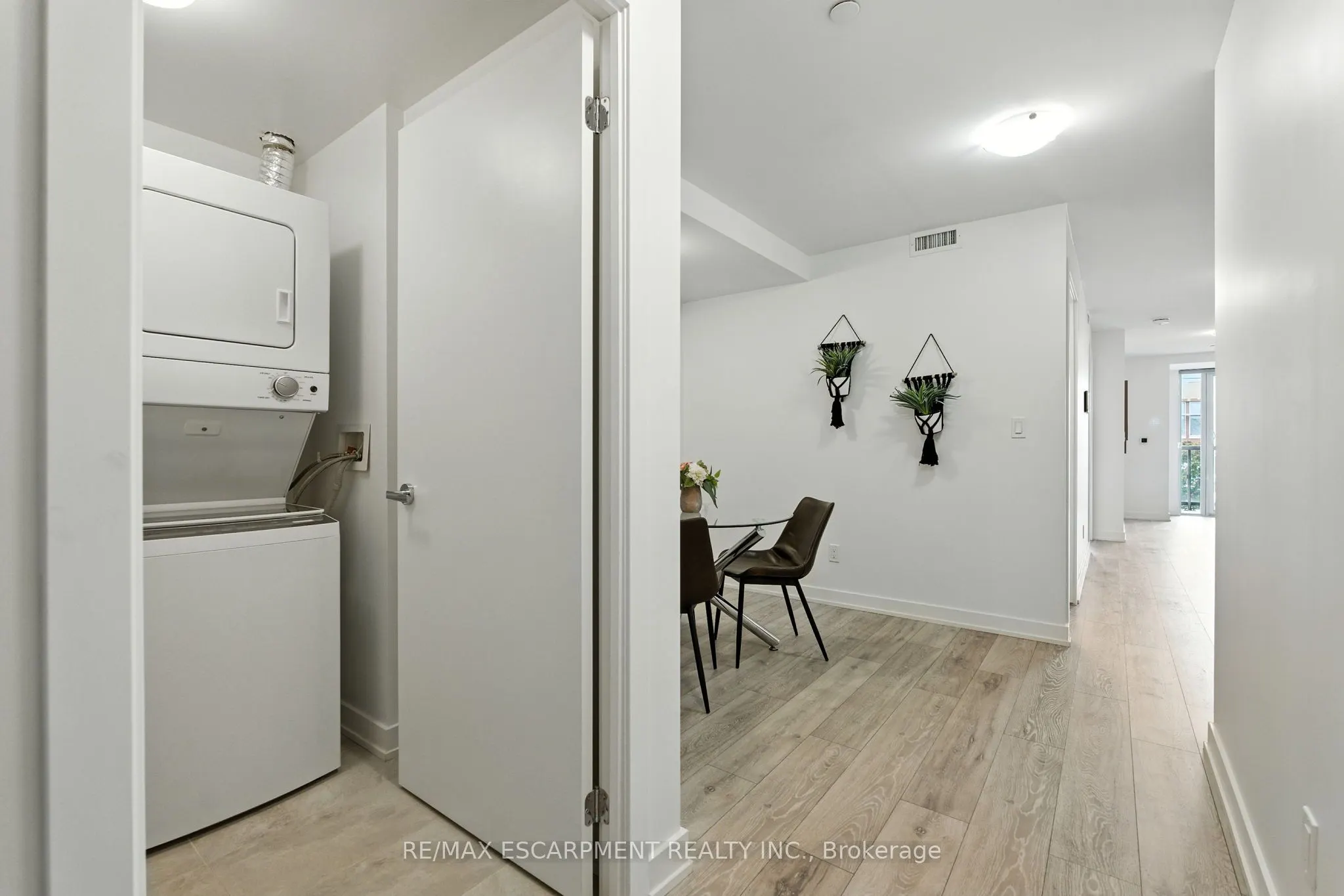 3210 DAKOTA Common, #A220
