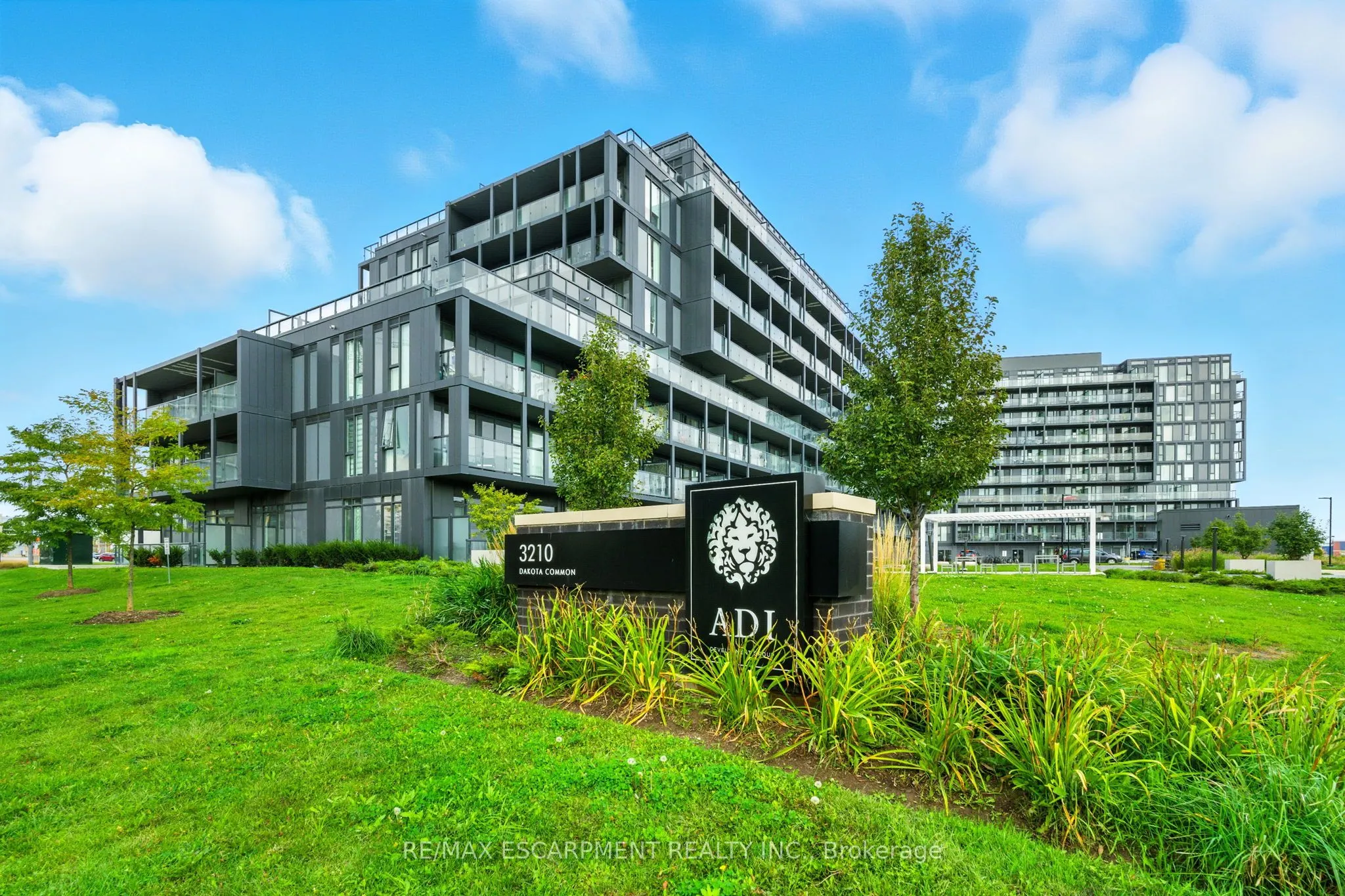 3210 DAKOTA Common, #A220