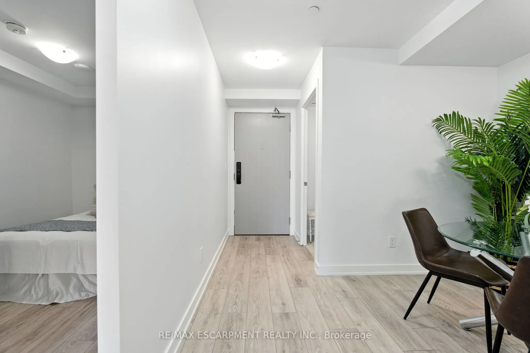 3210 DAKOTA Common, #A220