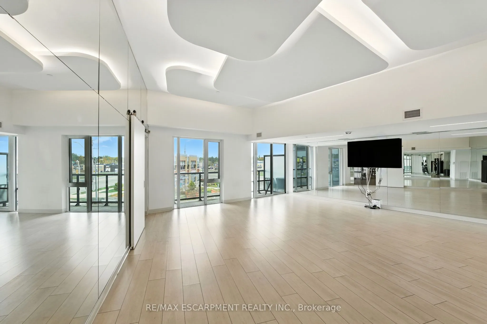 3210 DAKOTA Common, #A220