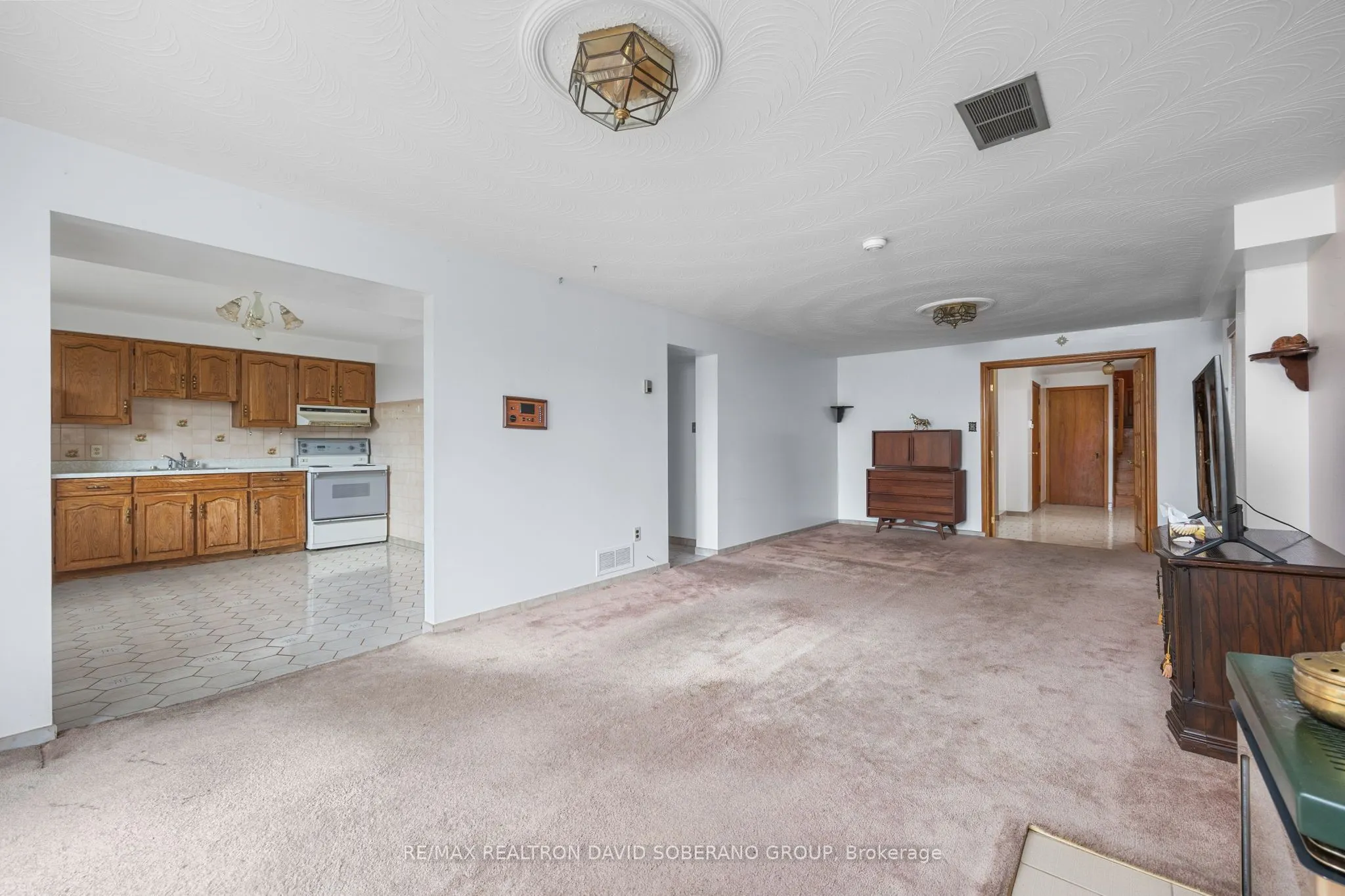 335 Ranee Avenue