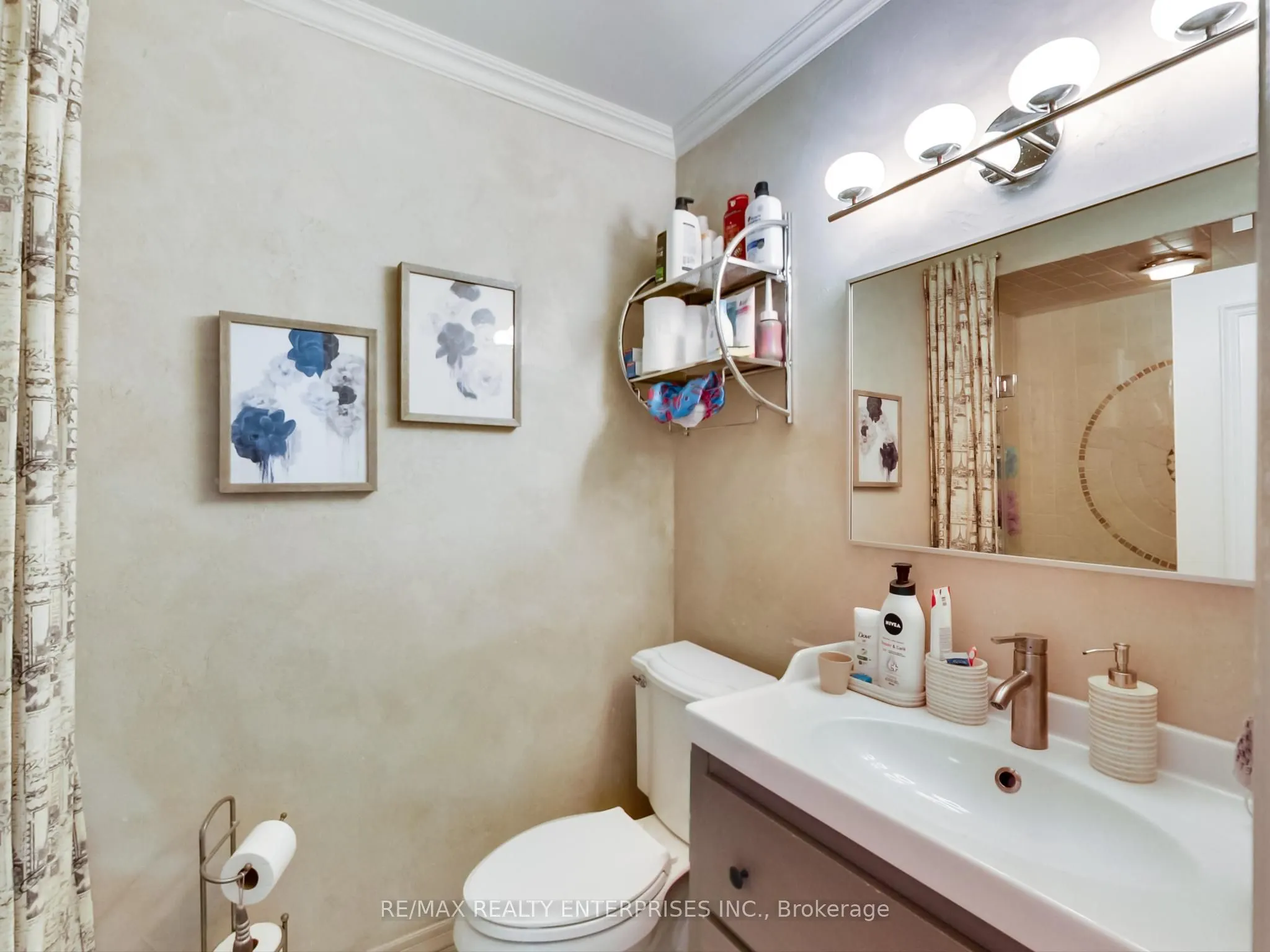 1735 Lakeshore Road W