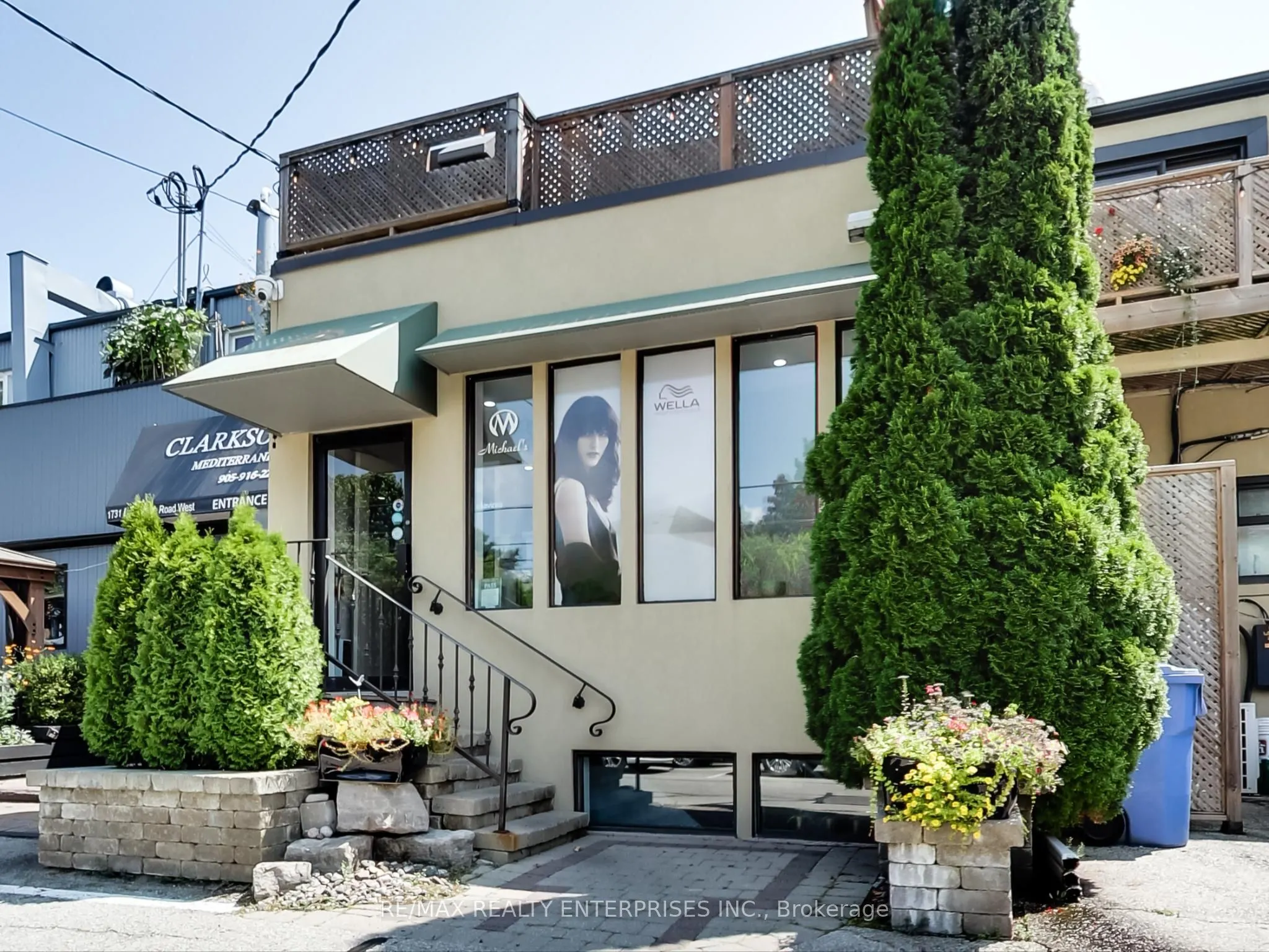 1735 Lakeshore Road W