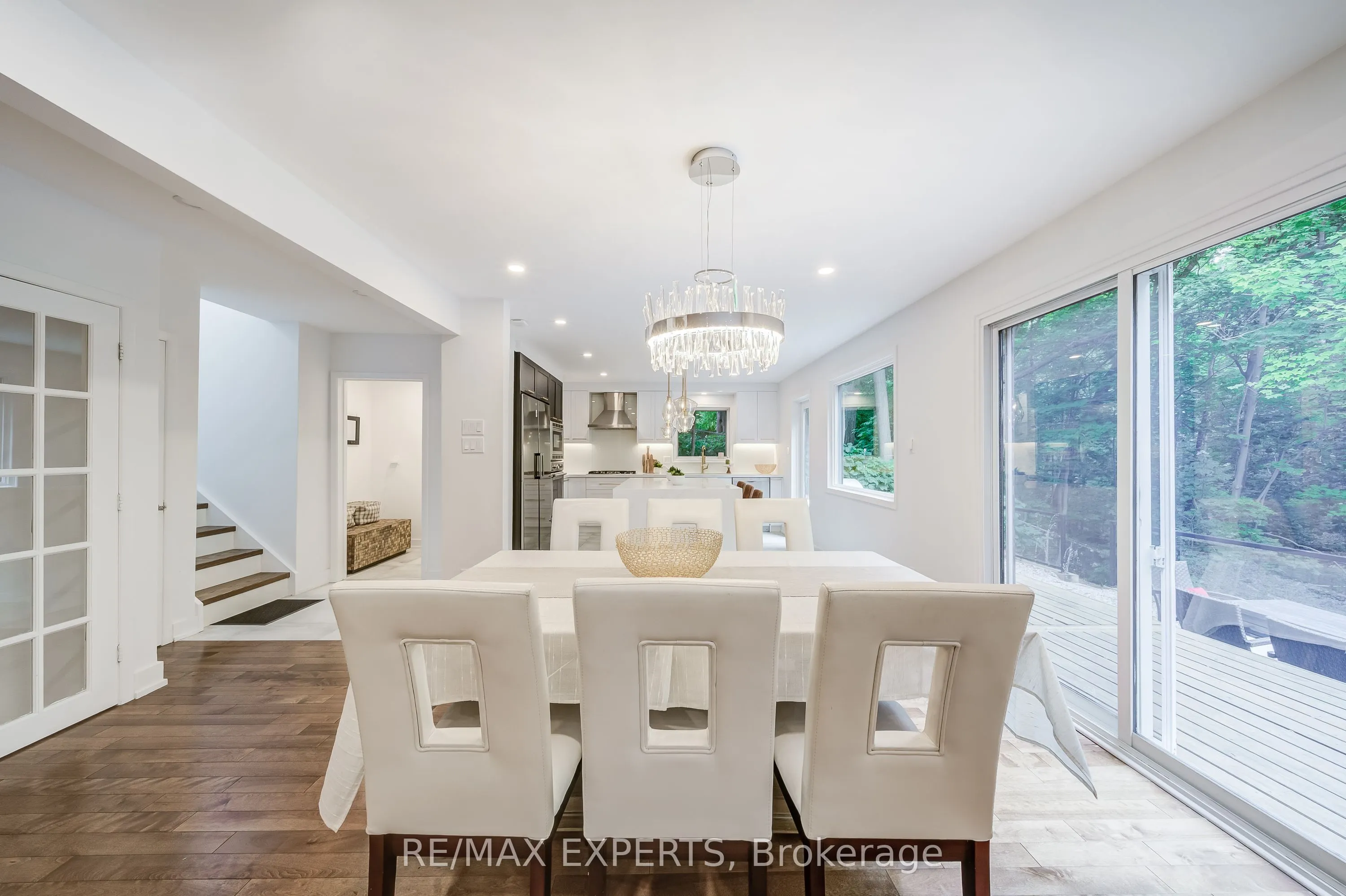 1135 Greenoaks Drive