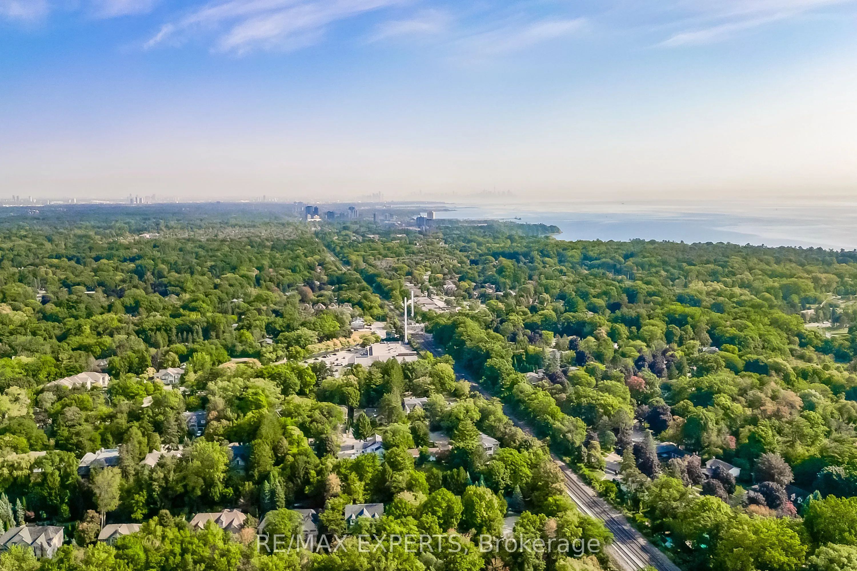 1135 Greenoaks Drive