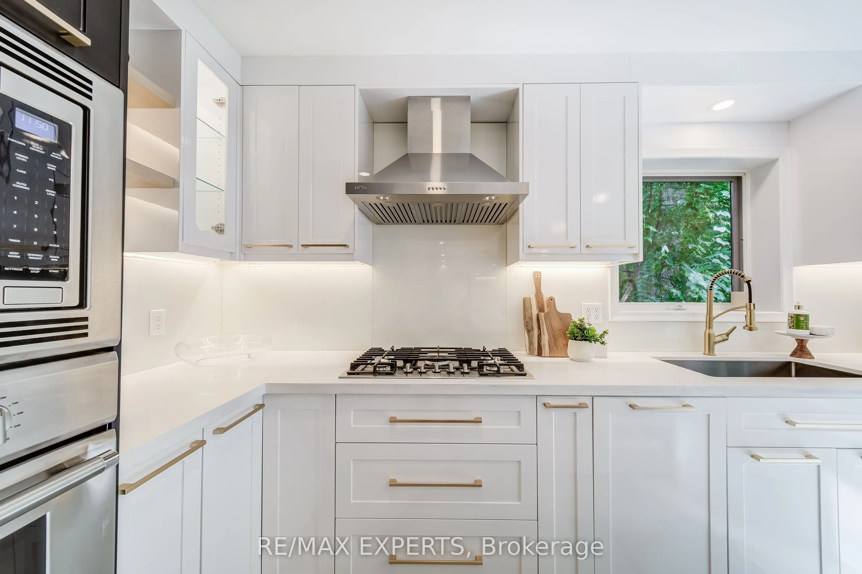 1135 Greenoaks Drive