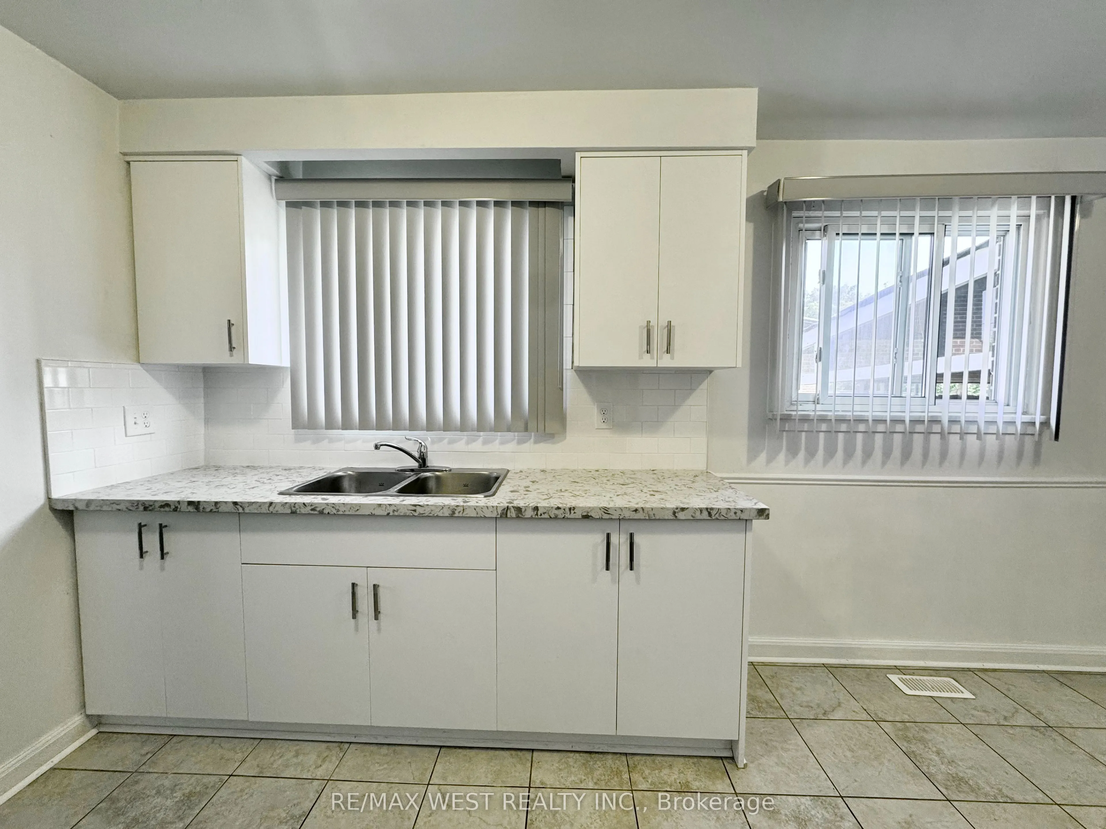 25 Bimini Crescent