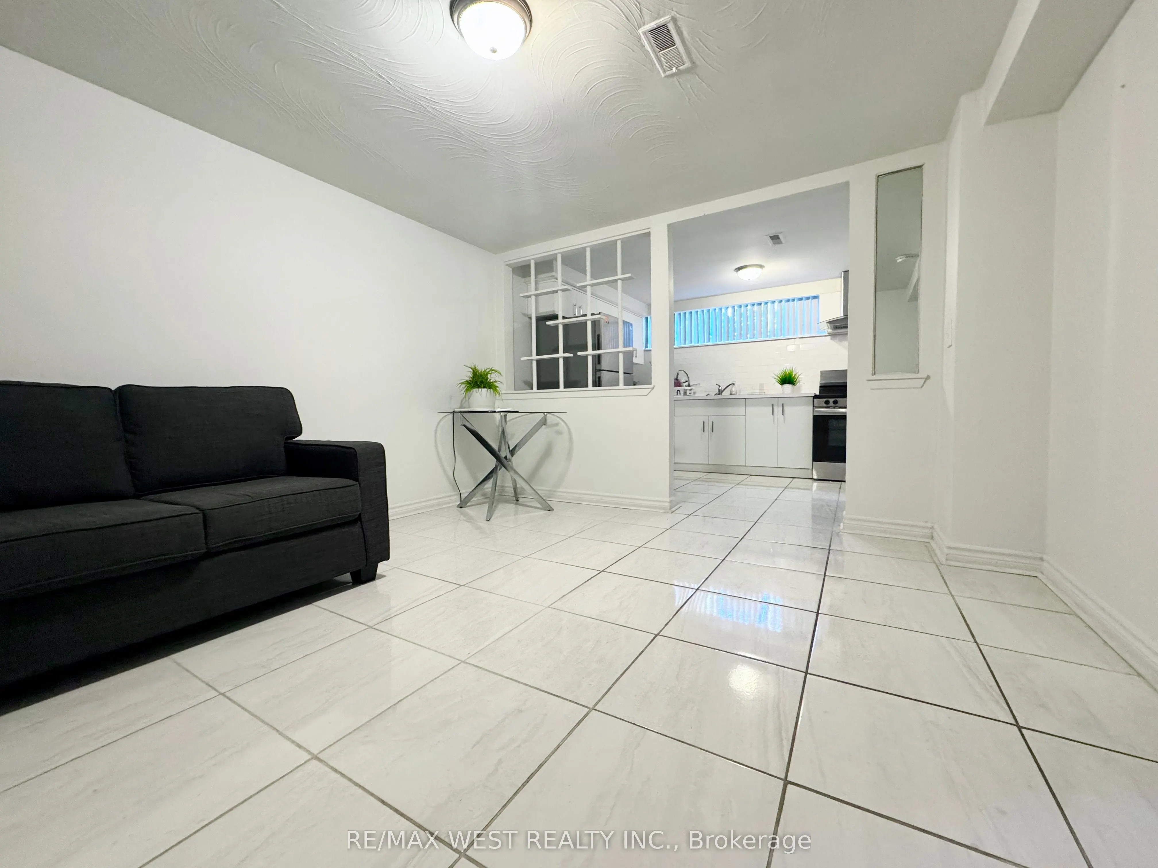 25 Bimini Crescent