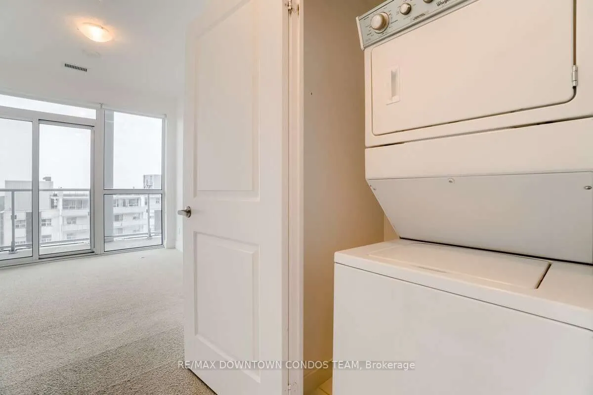 55 Speers Road, #1006